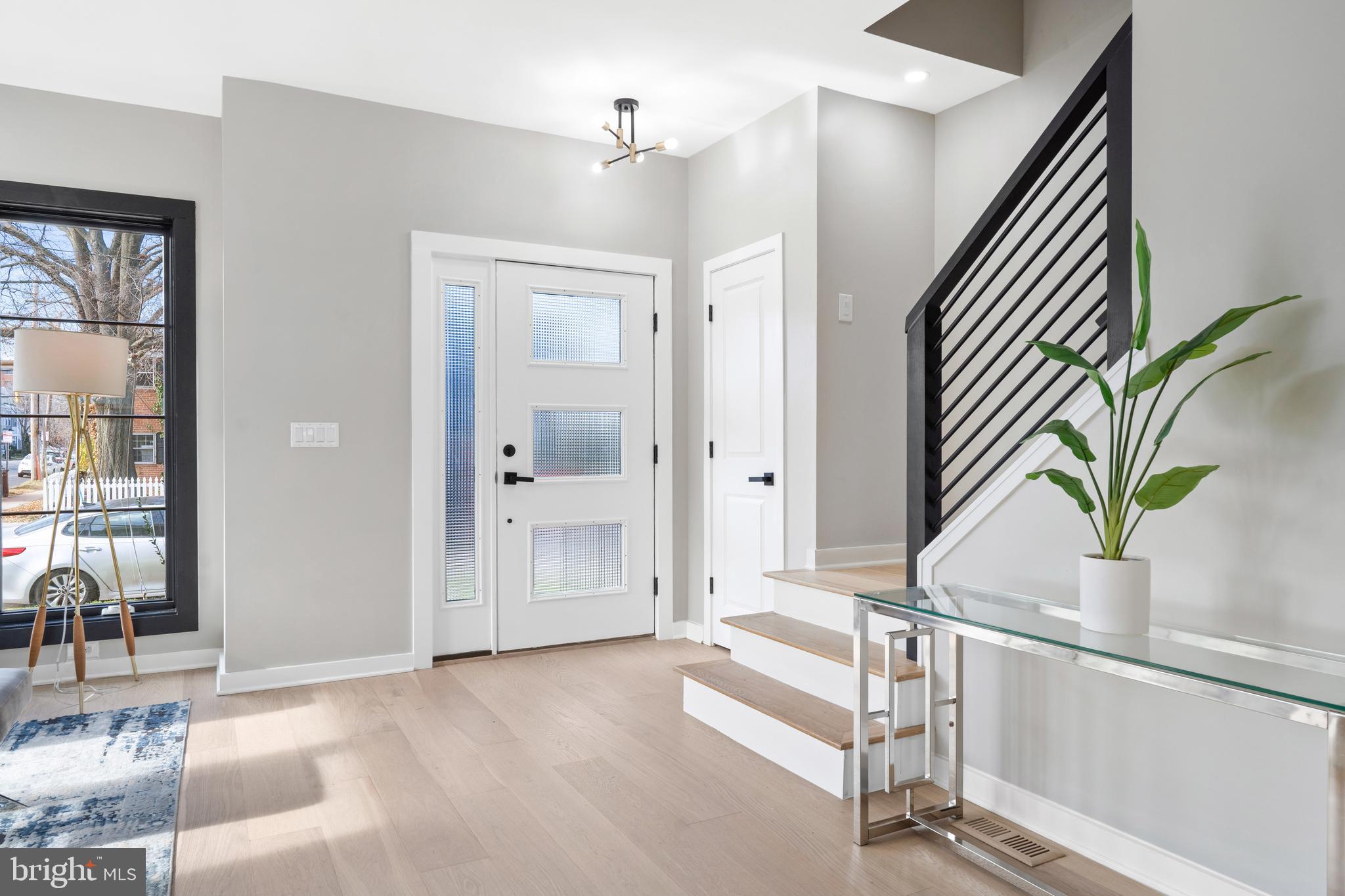 OLD TOWN ALEXANDRIA - Residential