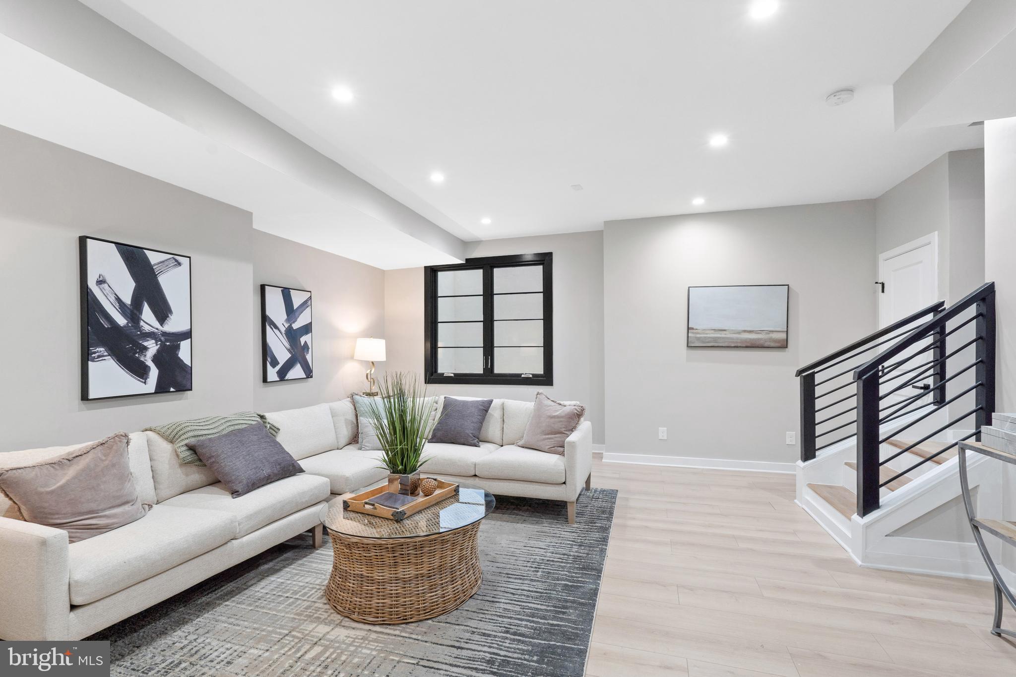 OLD TOWN ALEXANDRIA - Residential