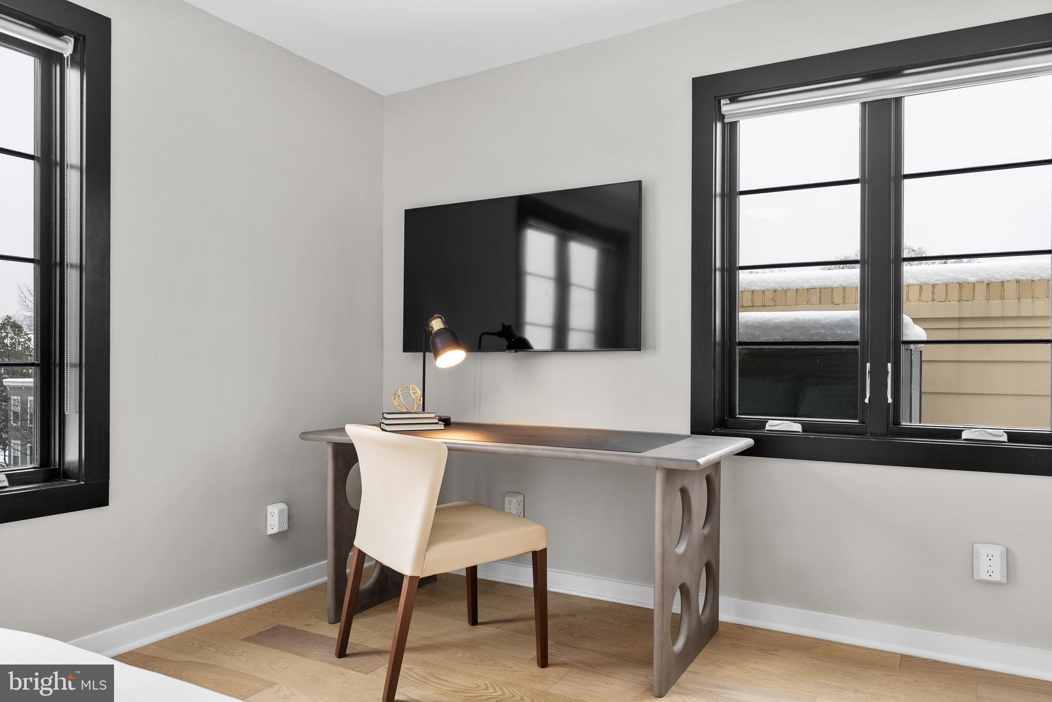 OLD TOWN ALEXANDRIA - Residential