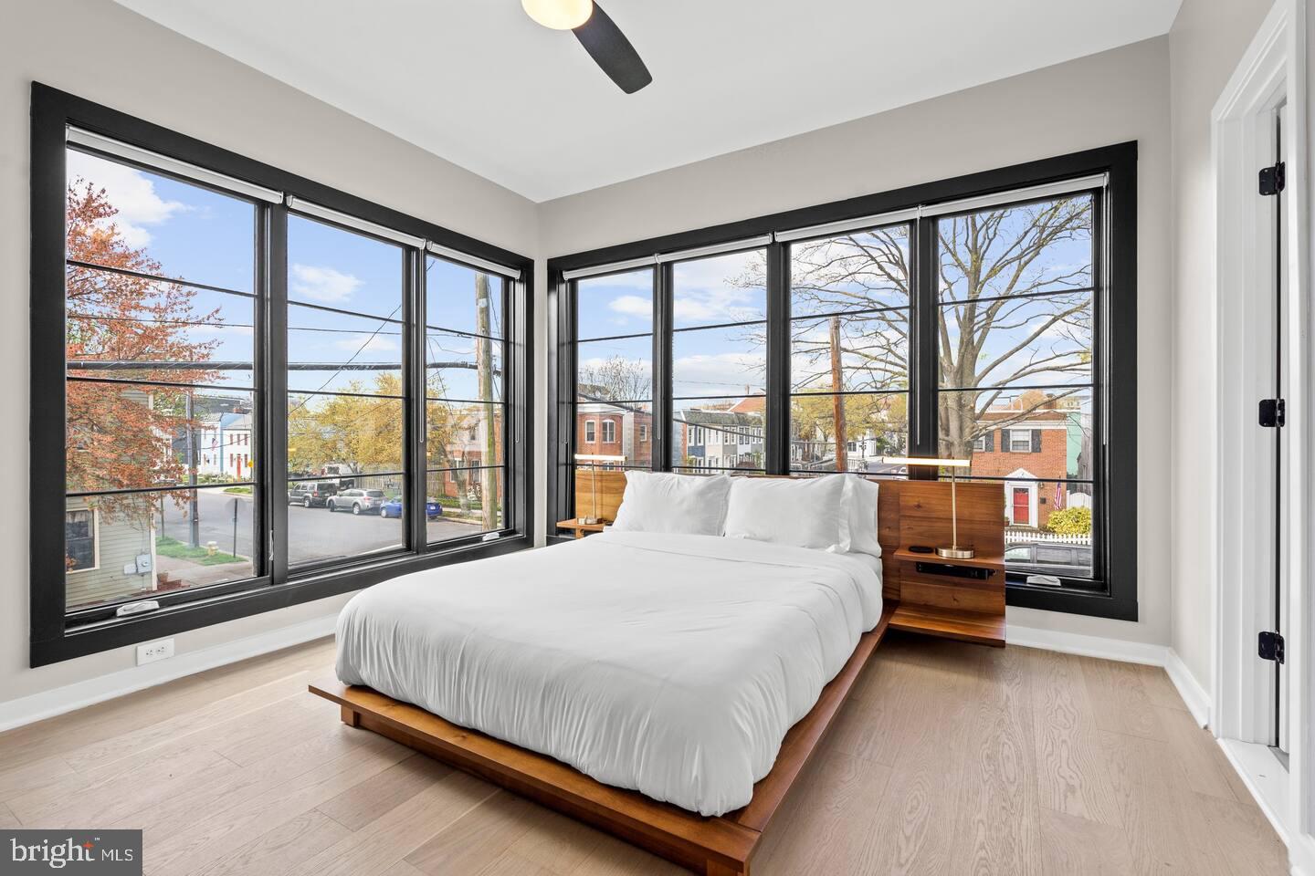 OLD TOWN ALEXANDRIA - Residential