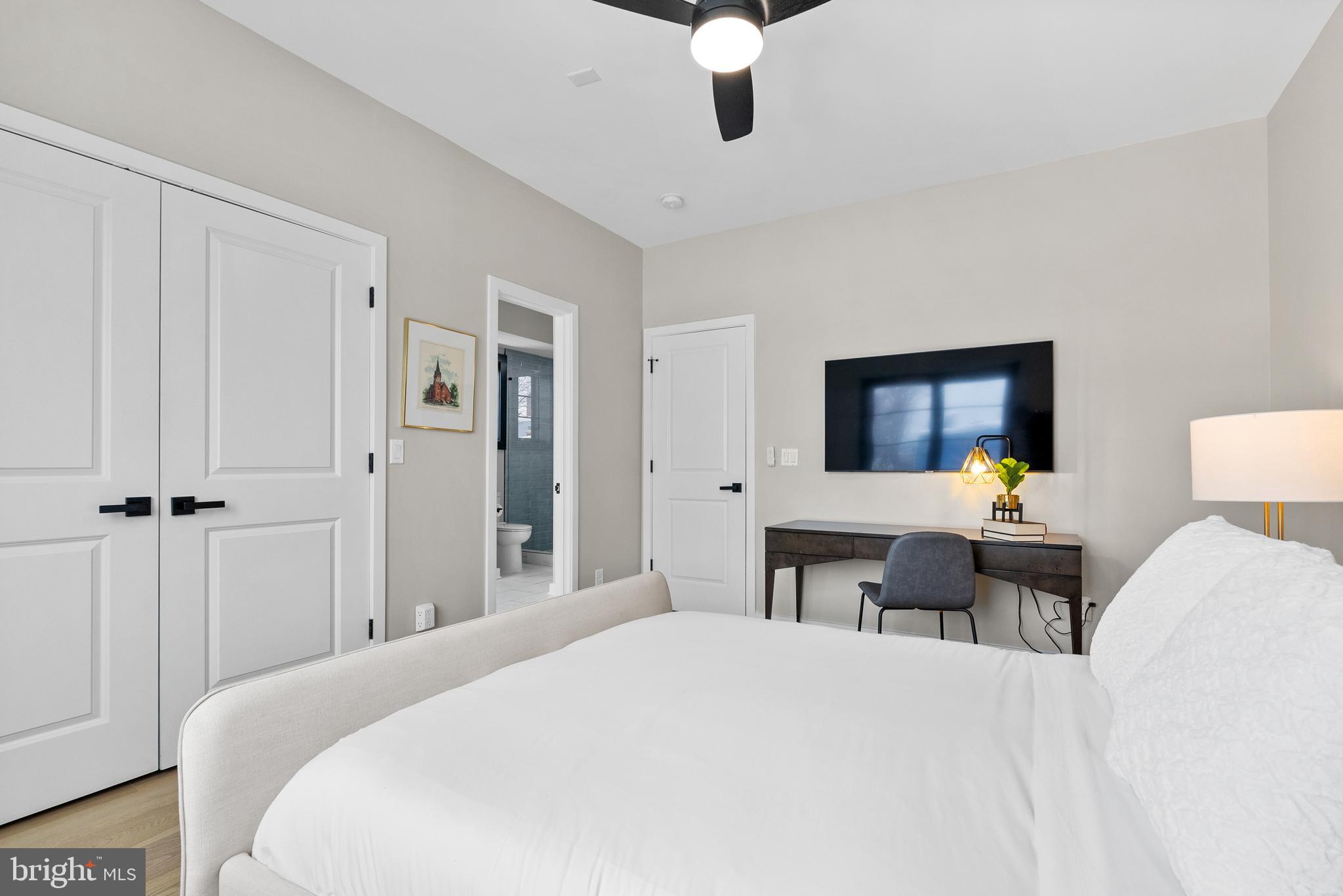 OLD TOWN ALEXANDRIA - Residential