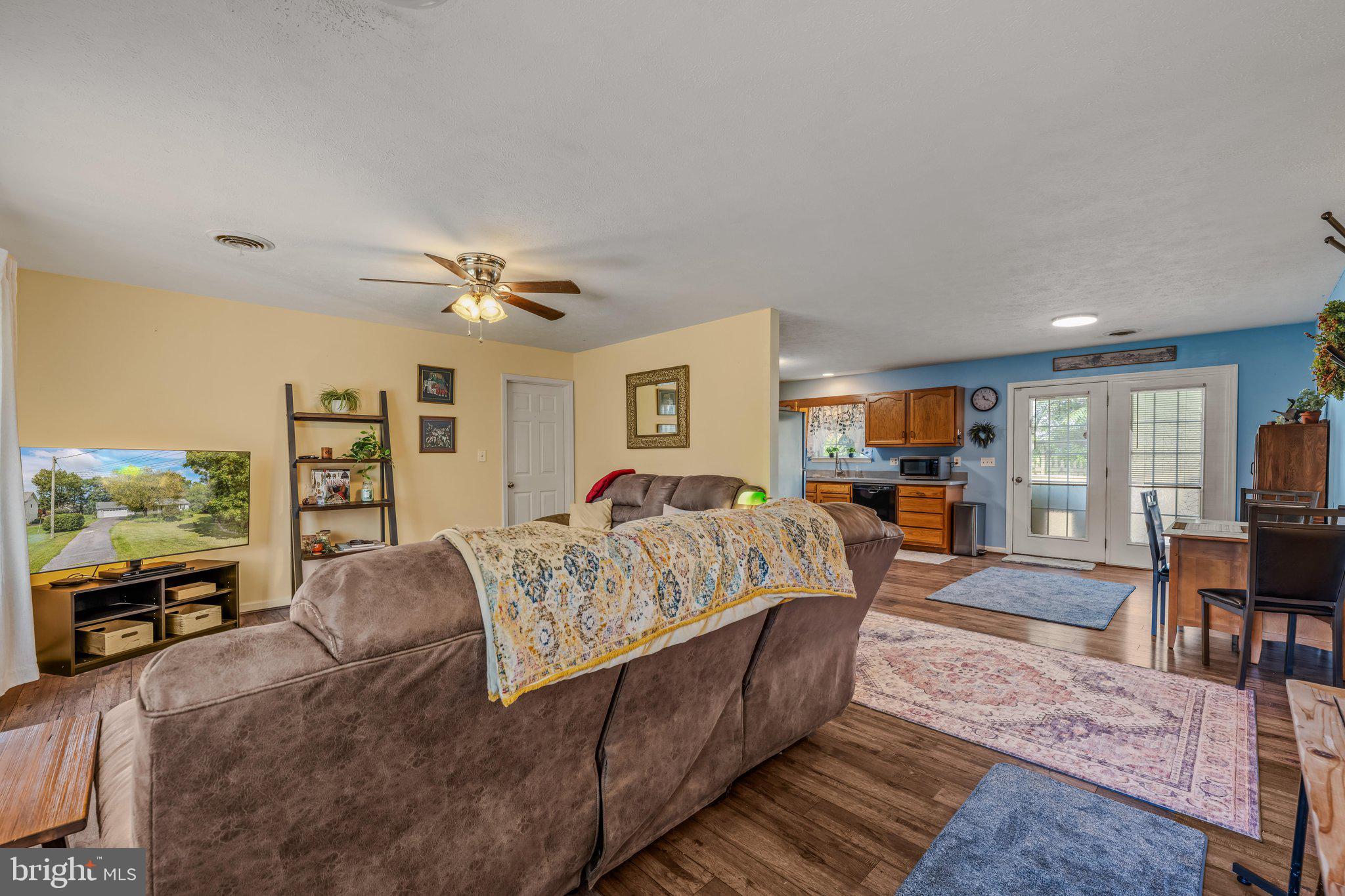 455 WILLIS DRIVE