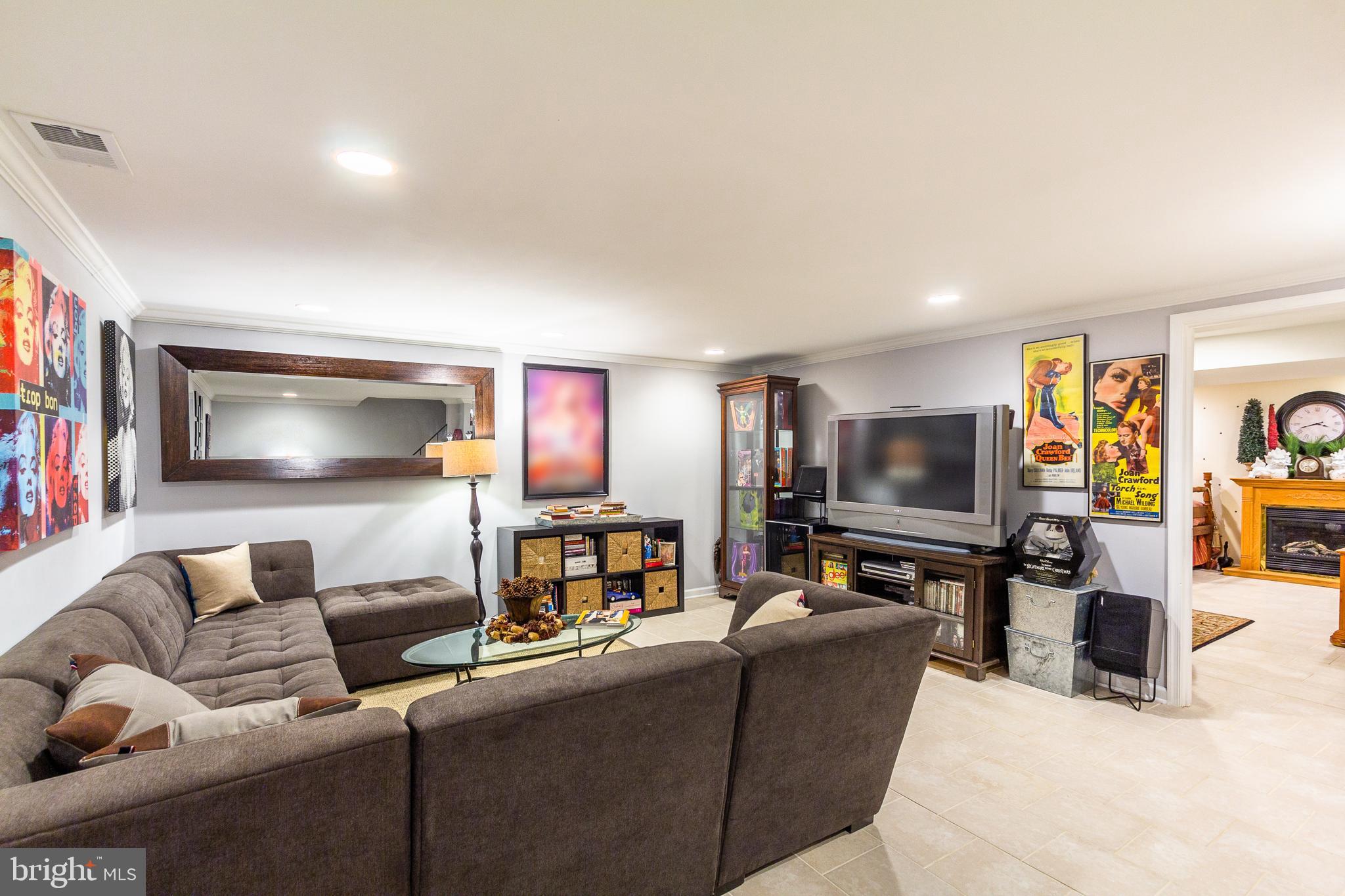 CHESTNUT WOODS - Residential