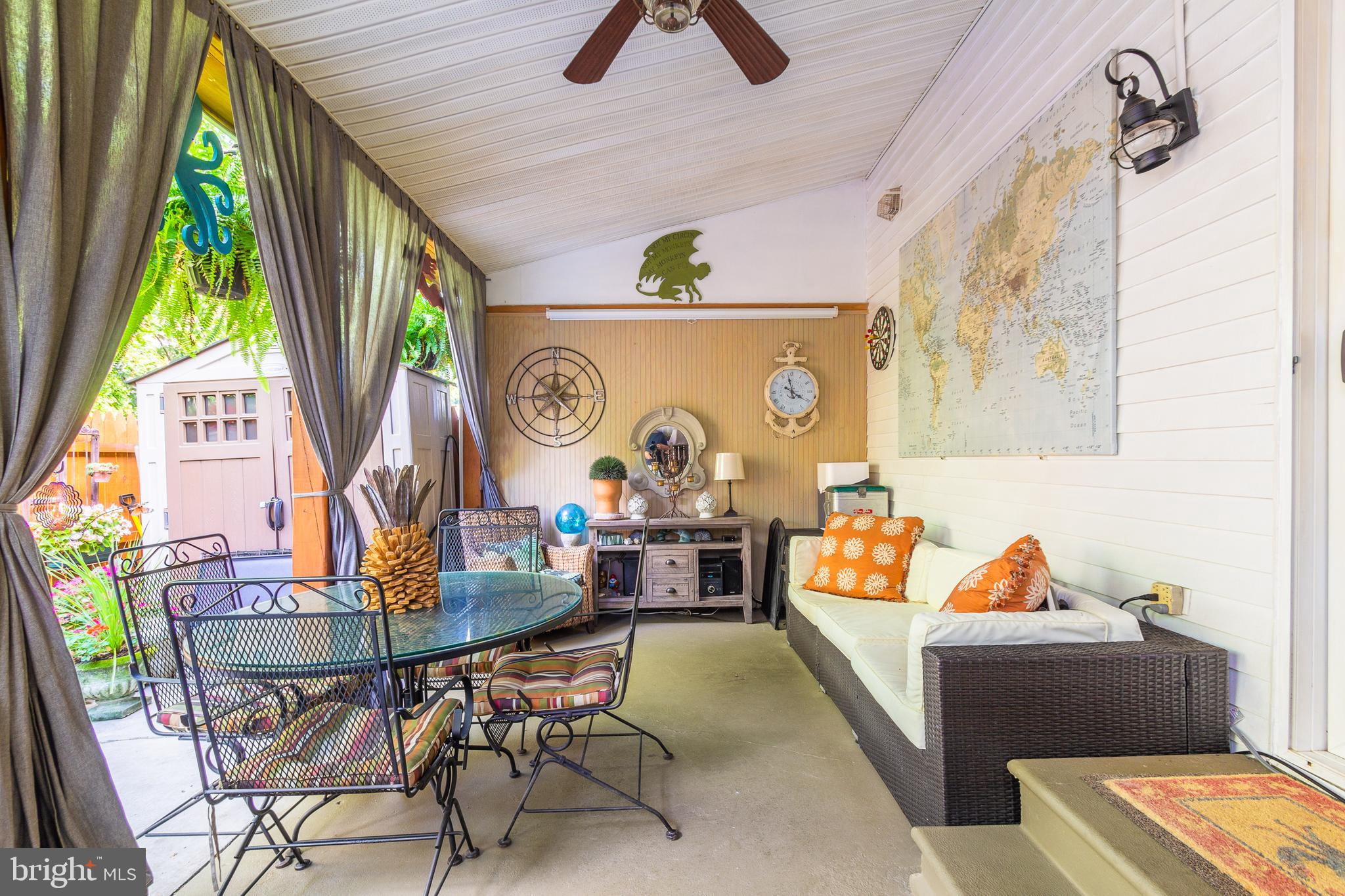 CHESTNUT WOODS - Residential