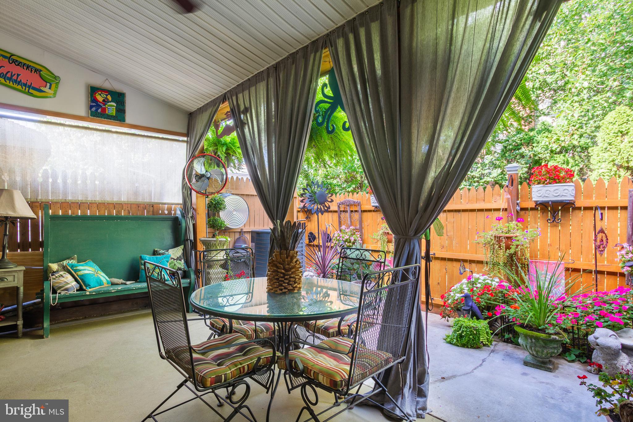 CHESTNUT WOODS - Residential