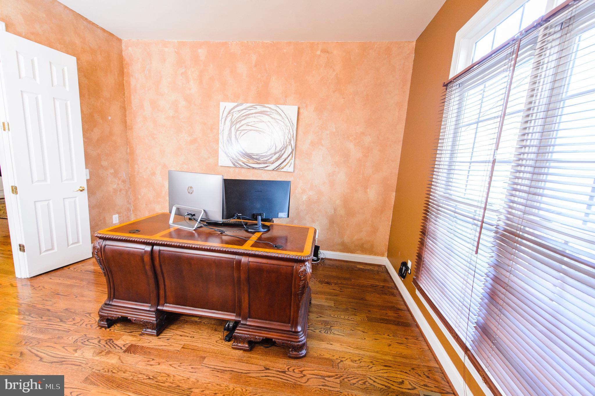 RIVER FALLS - Residential