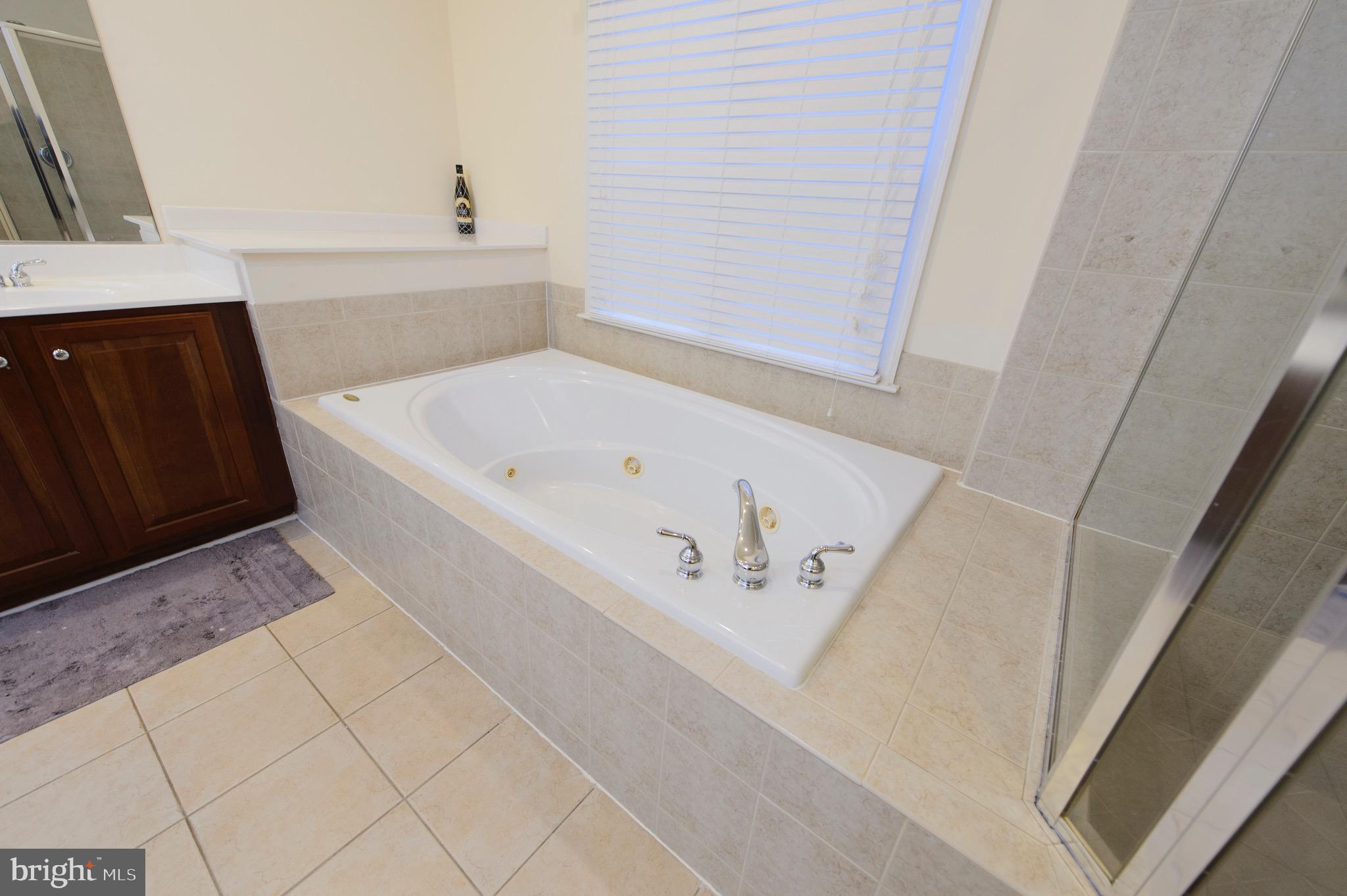 RIVER FALLS - Residential