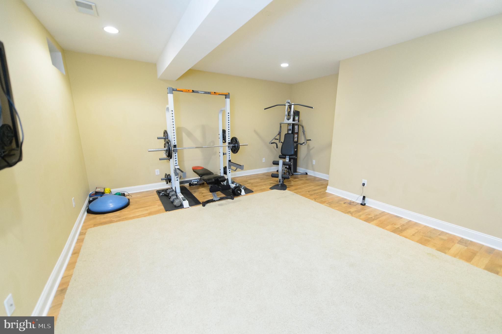 RIVER FALLS - Residential