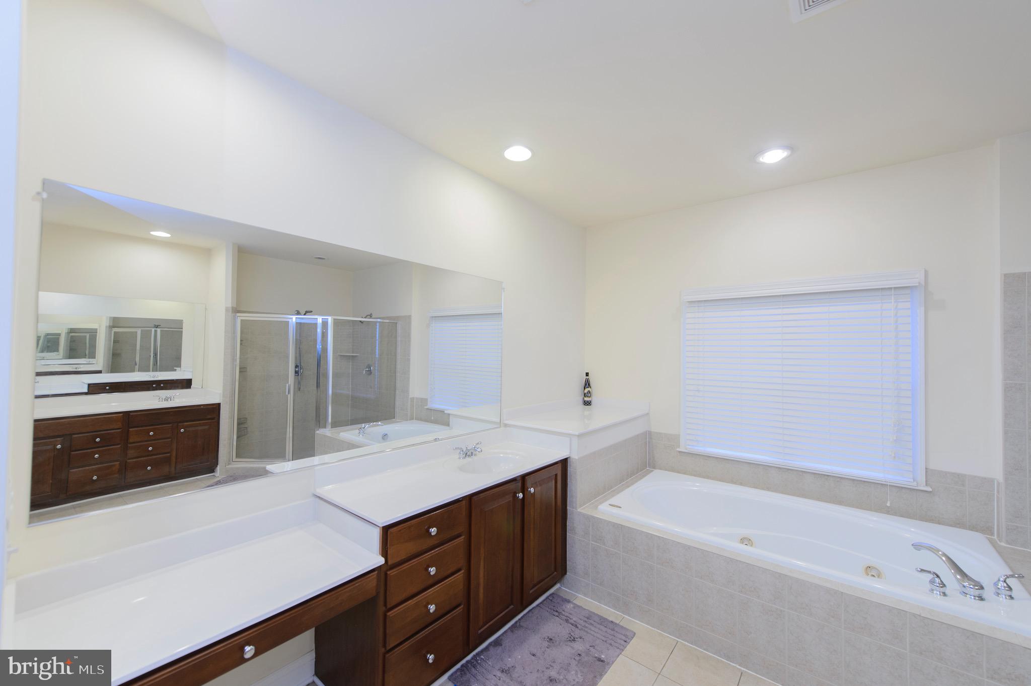 RIVER FALLS - Residential