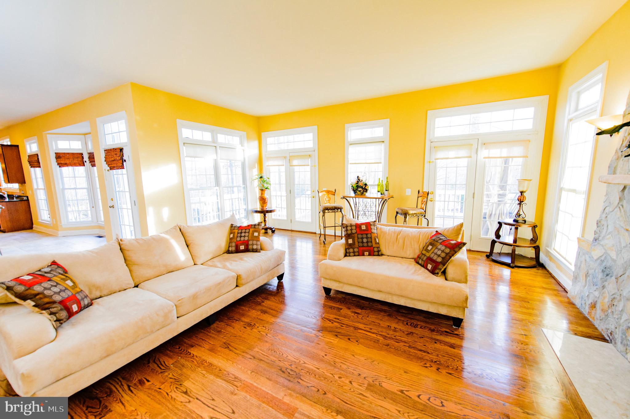 RIVER FALLS - Residential