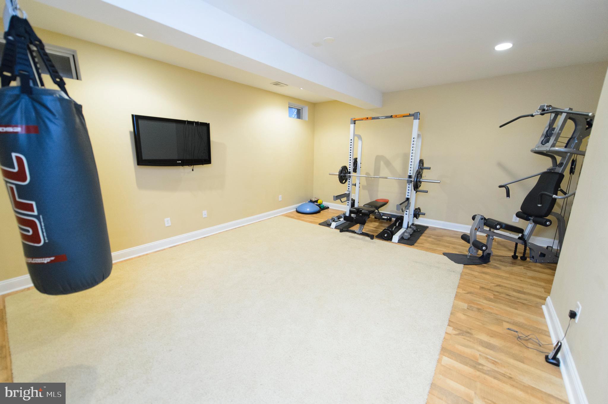 RIVER FALLS - Residential