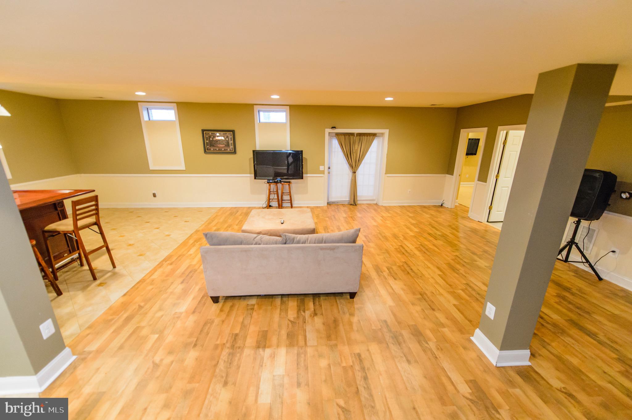 RIVER FALLS - Residential