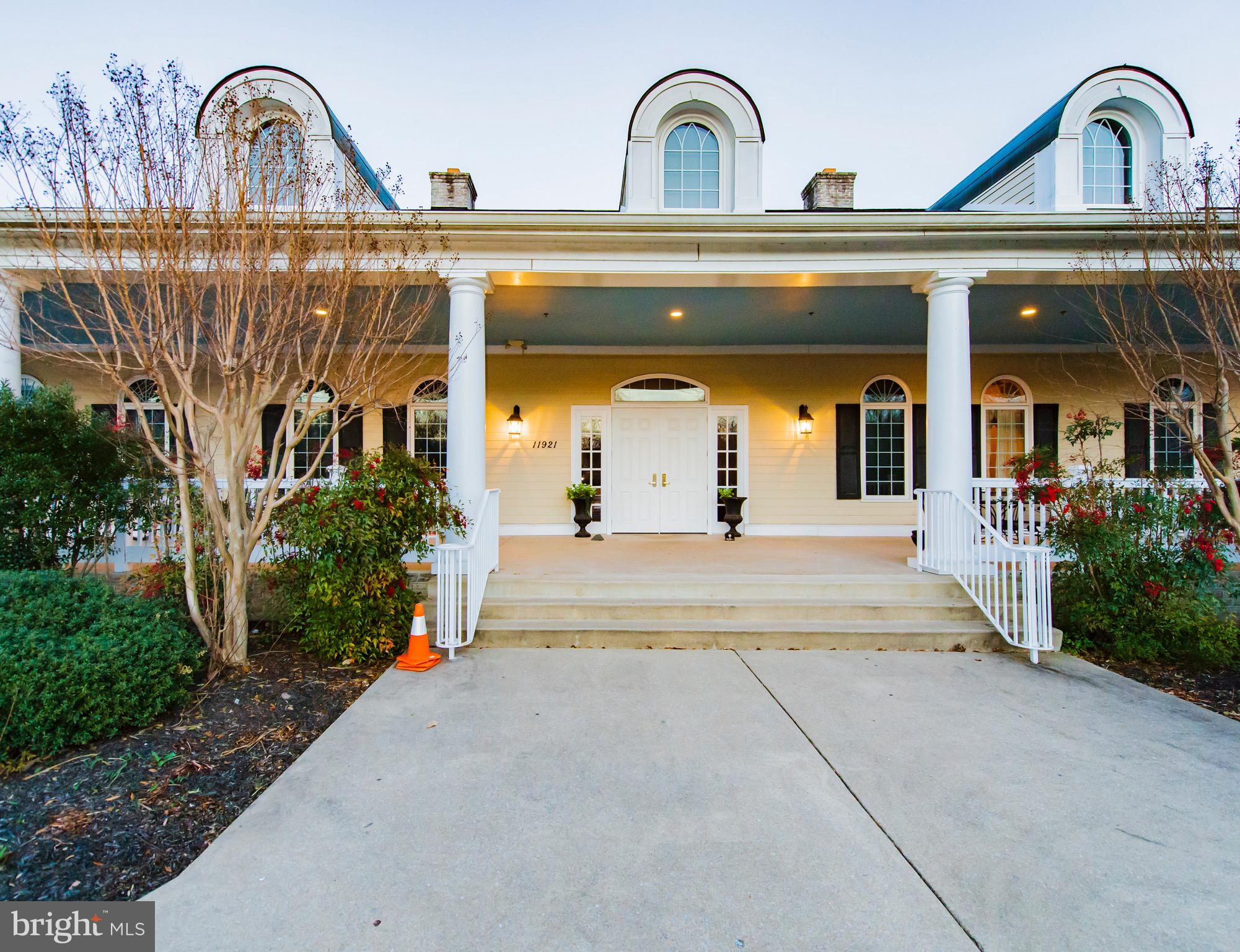 RIVER FALLS - Residential