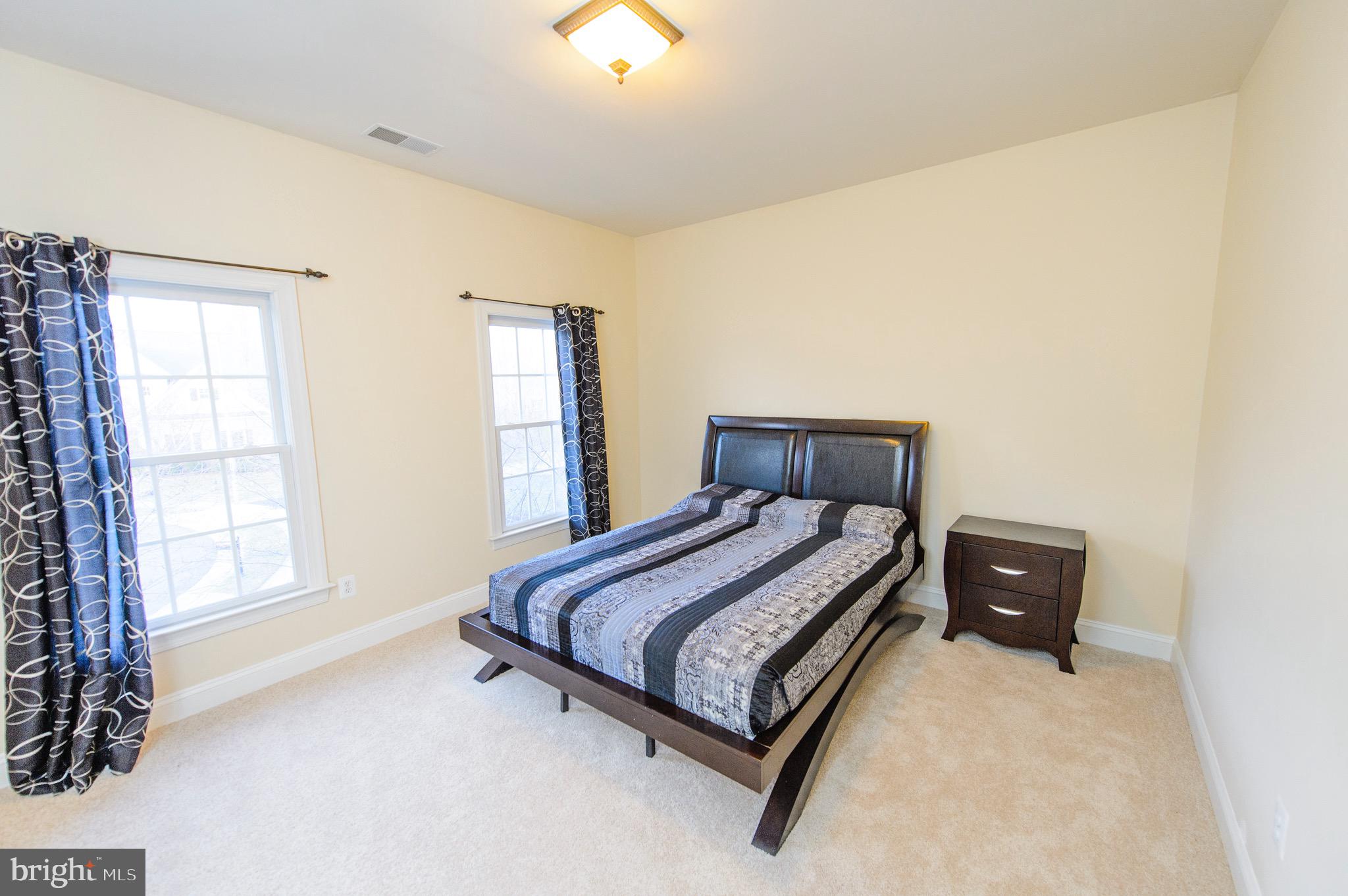 RIVER FALLS - Residential