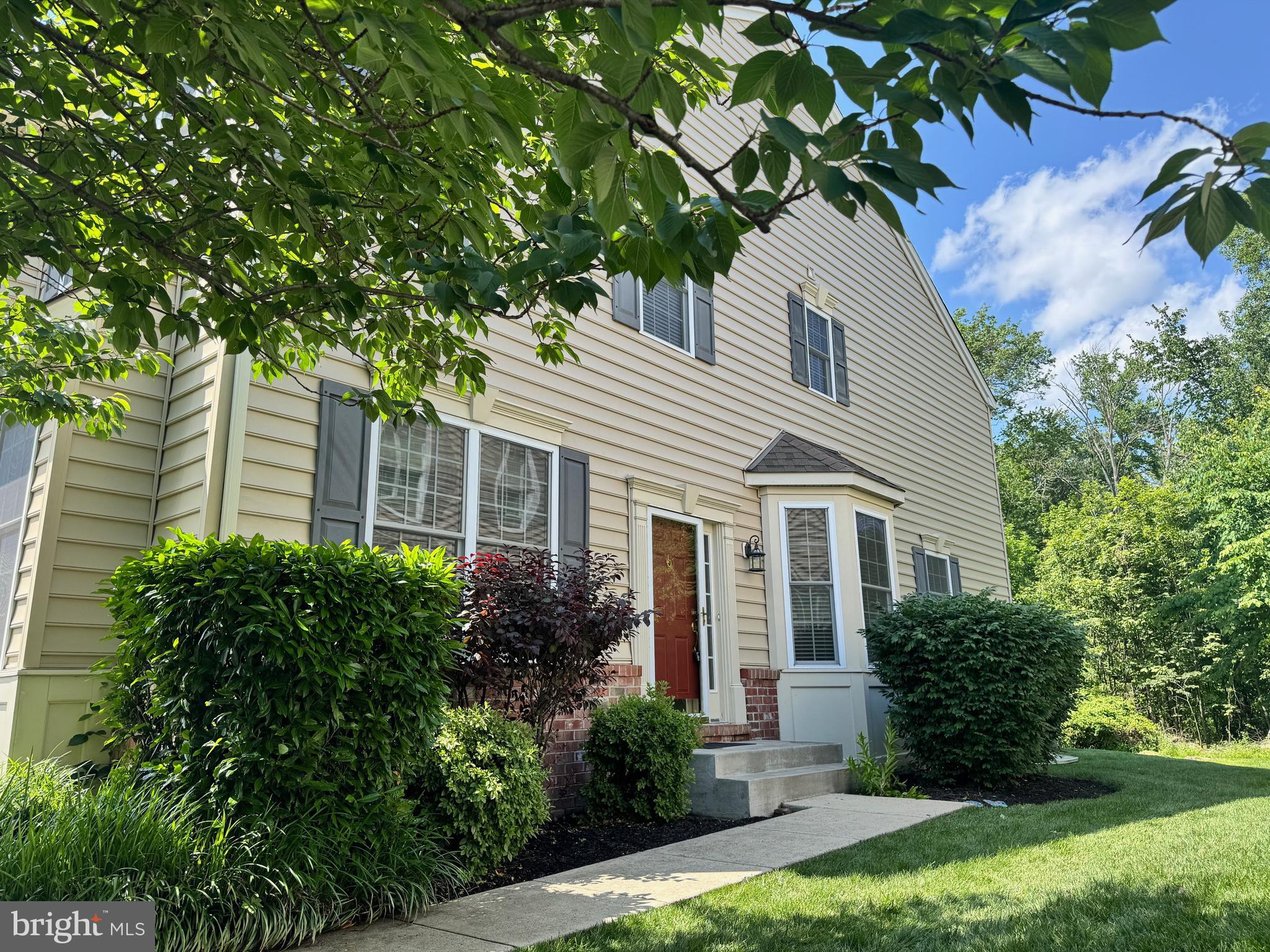 947 DUTCH DRIVE