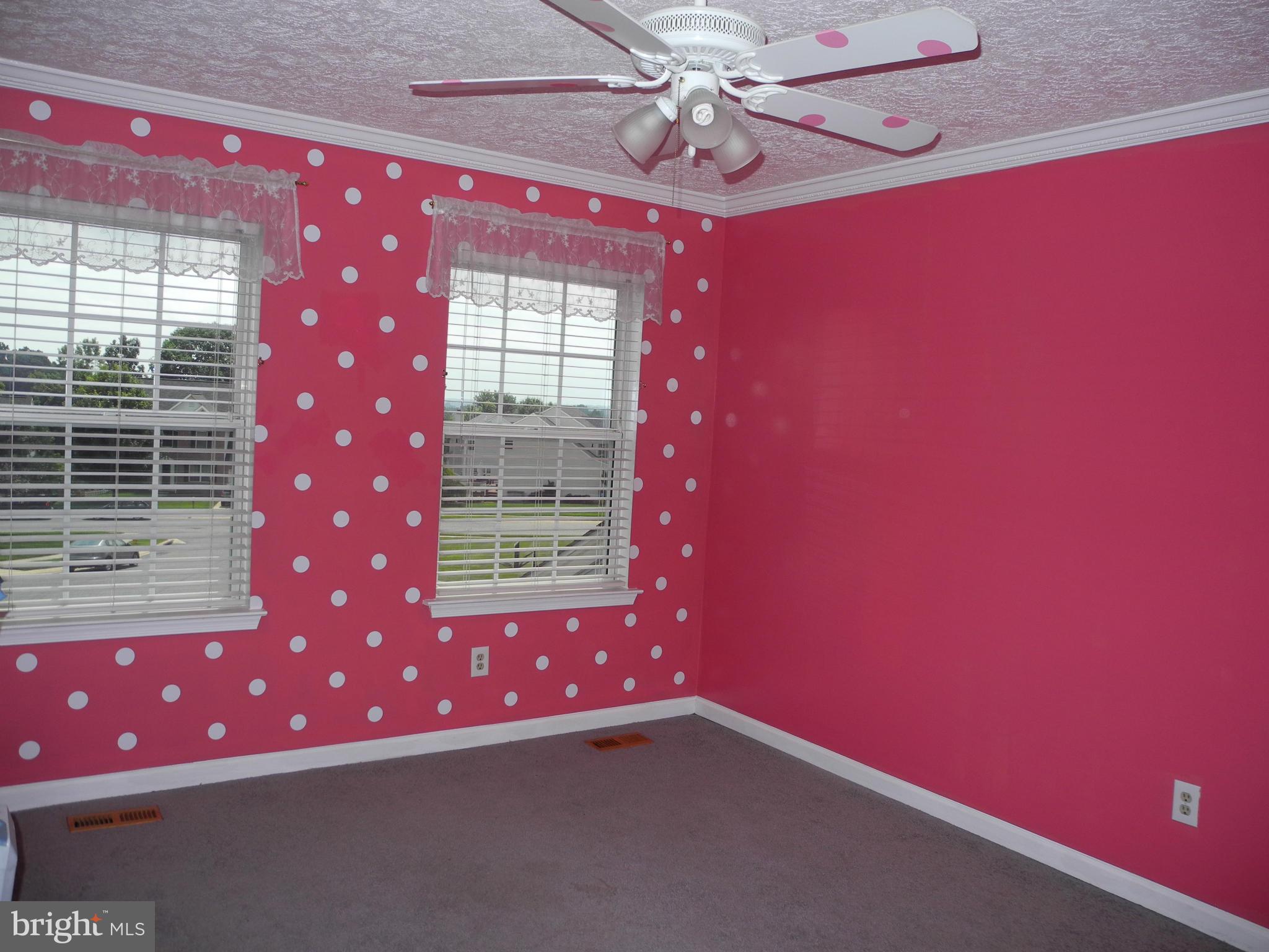 FOREST LAKES - Residential