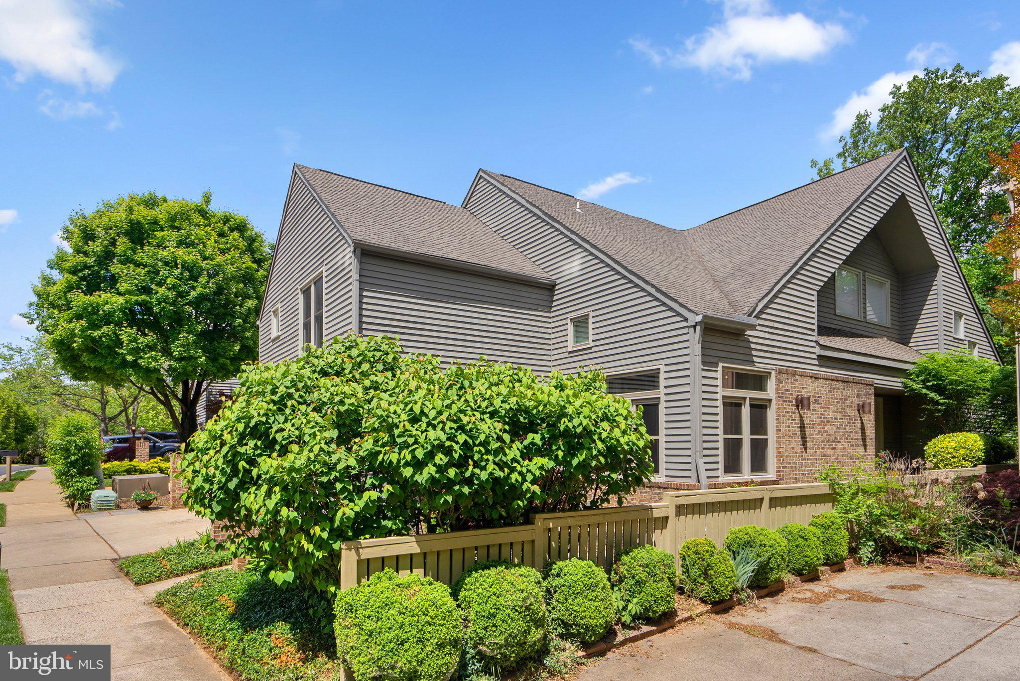 BEACON HILL - Residential