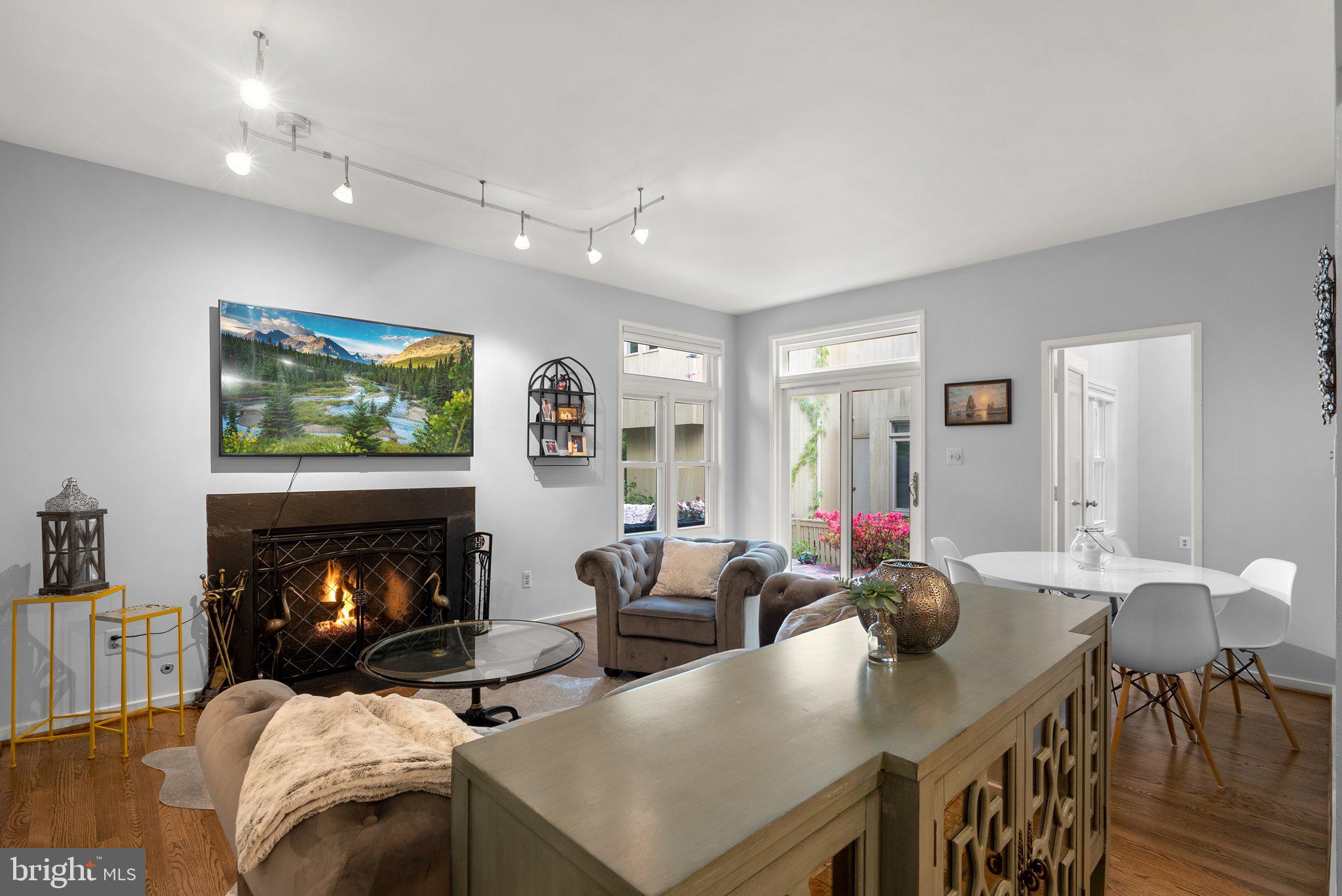 BEACON HILL - Residential