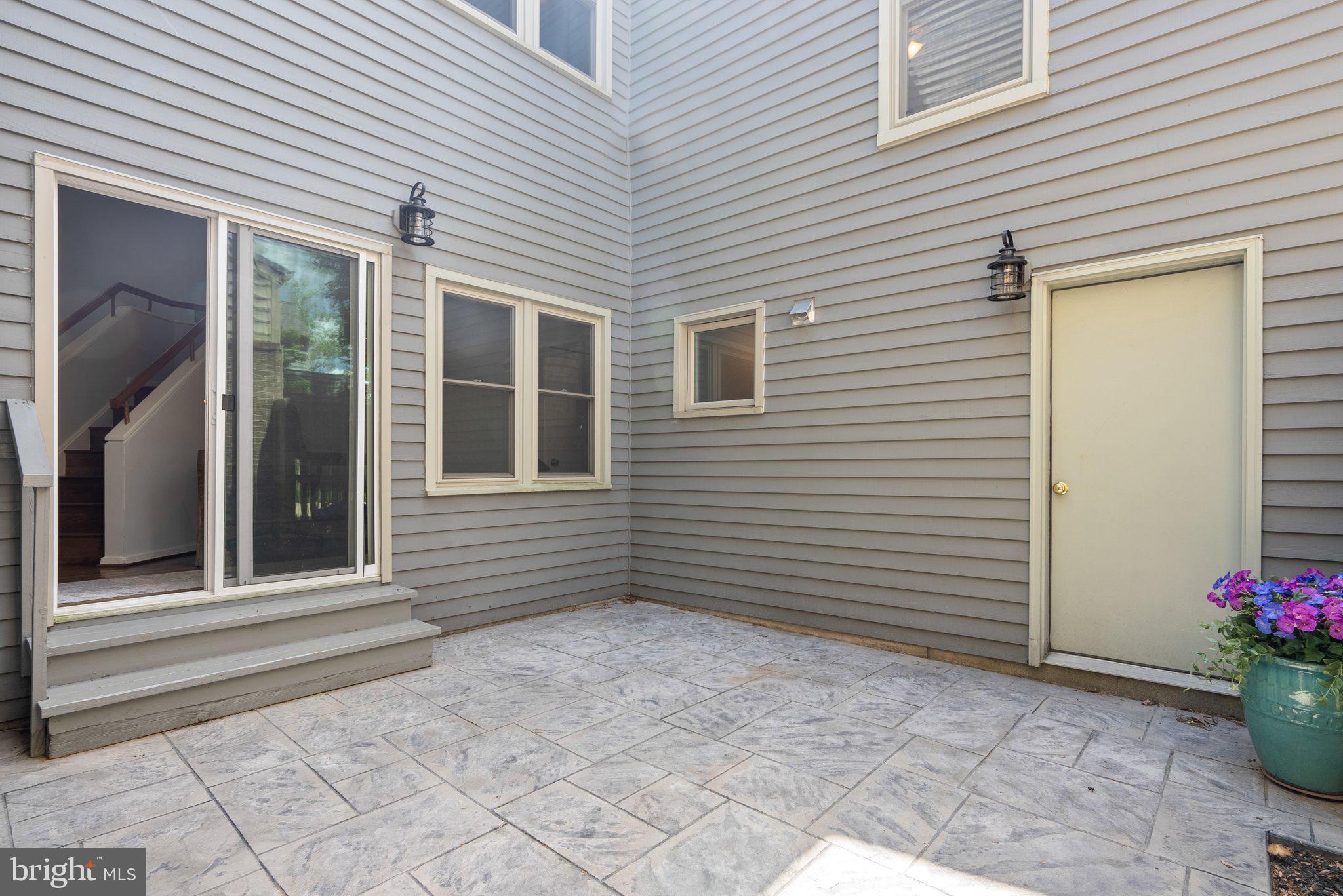 BEACON HILL - Residential