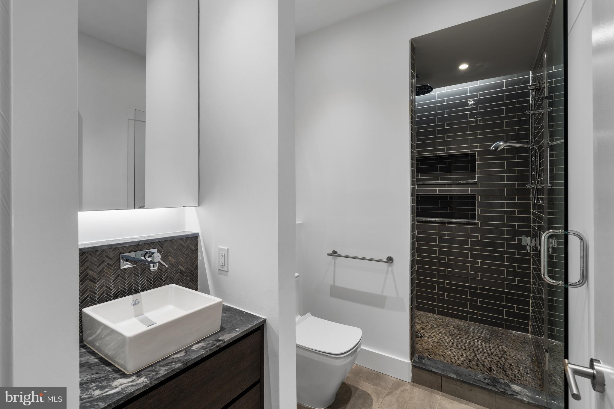 WASHINGTON SQ - Residential