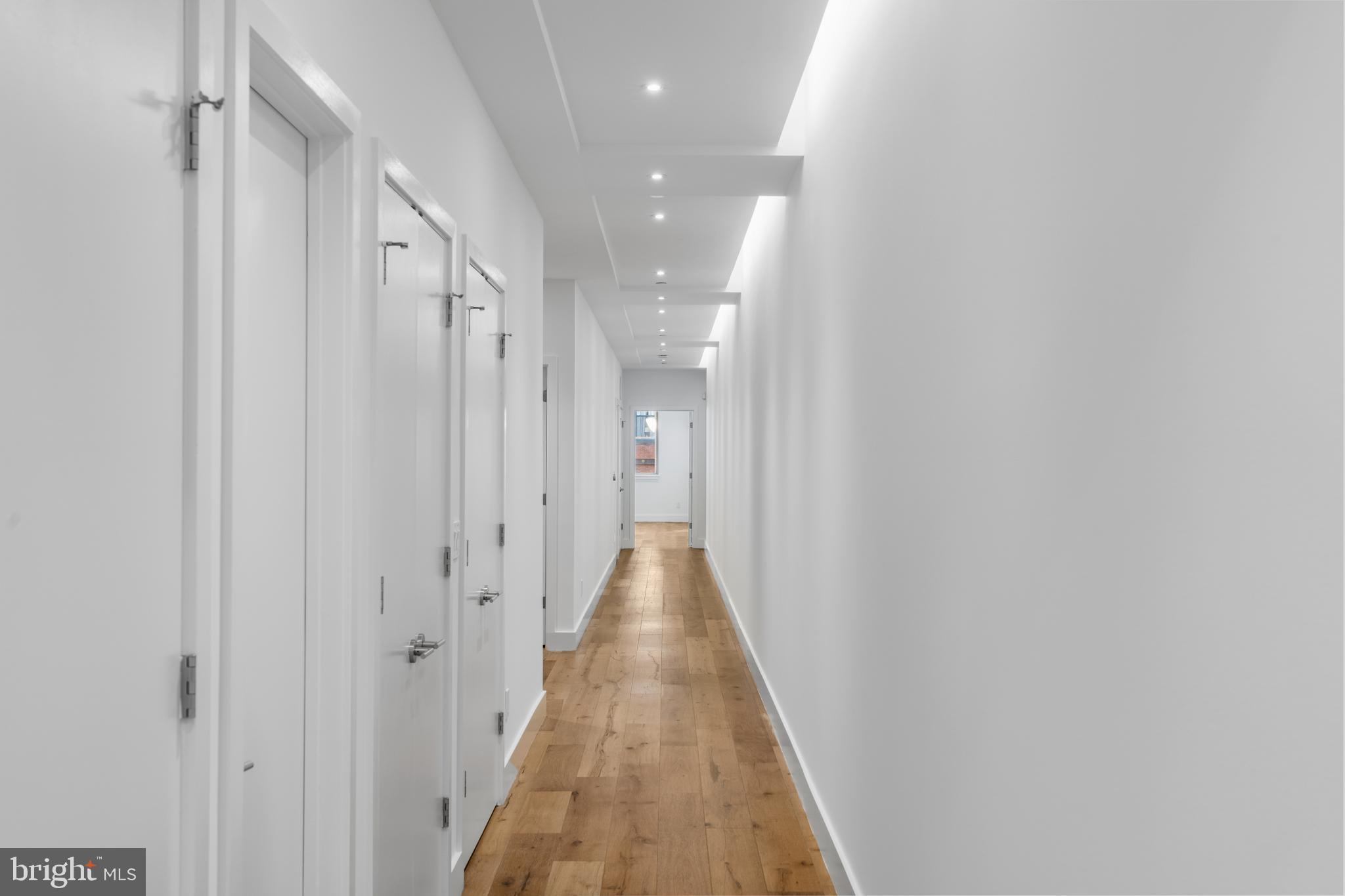 WASHINGTON SQ - Residential