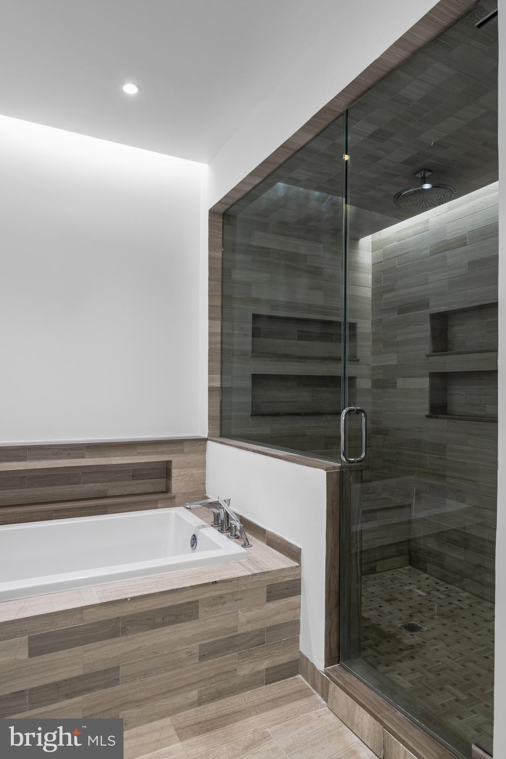 WASHINGTON SQ - Residential