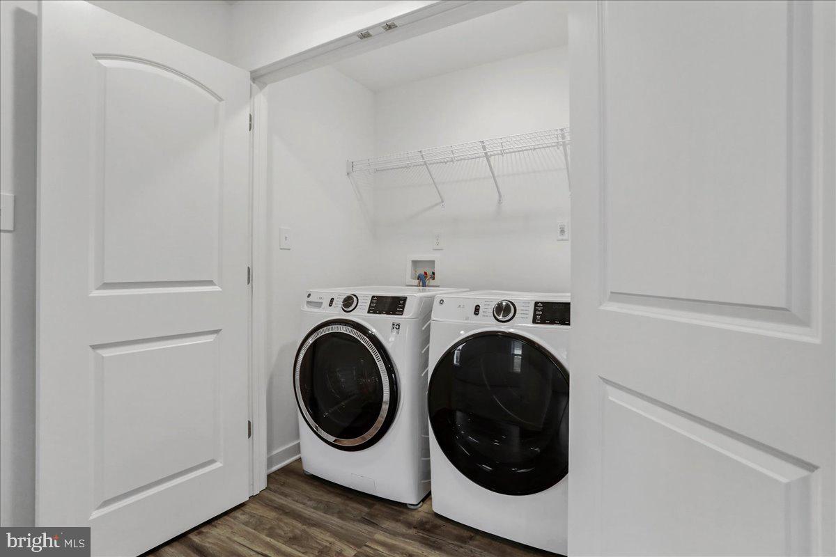 CARDINAL POINTE - Residential