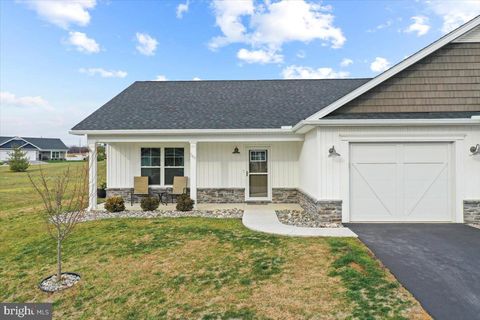 567 DRIPPING SPRING DRIVE HEDGESVILLE WV 25427