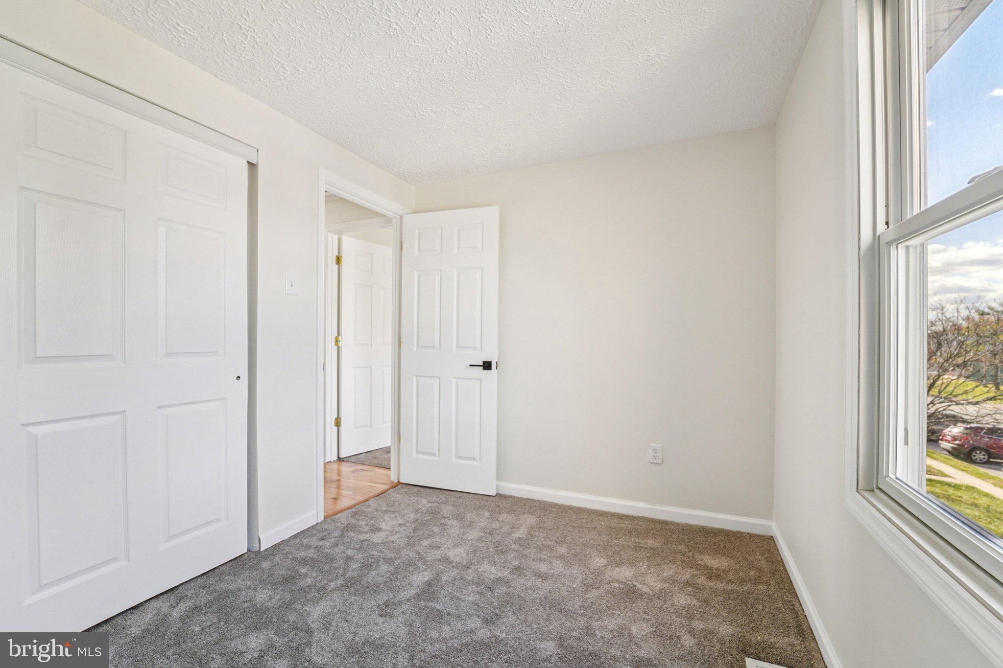 QUEEN ANNE - Residential