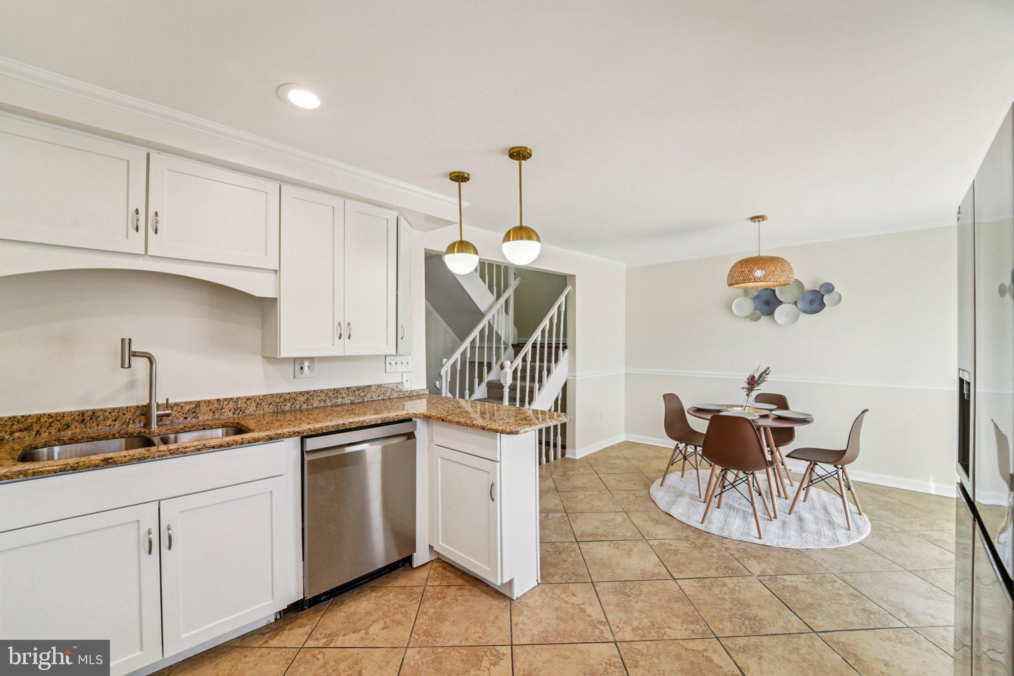 QUEEN ANNE - Residential