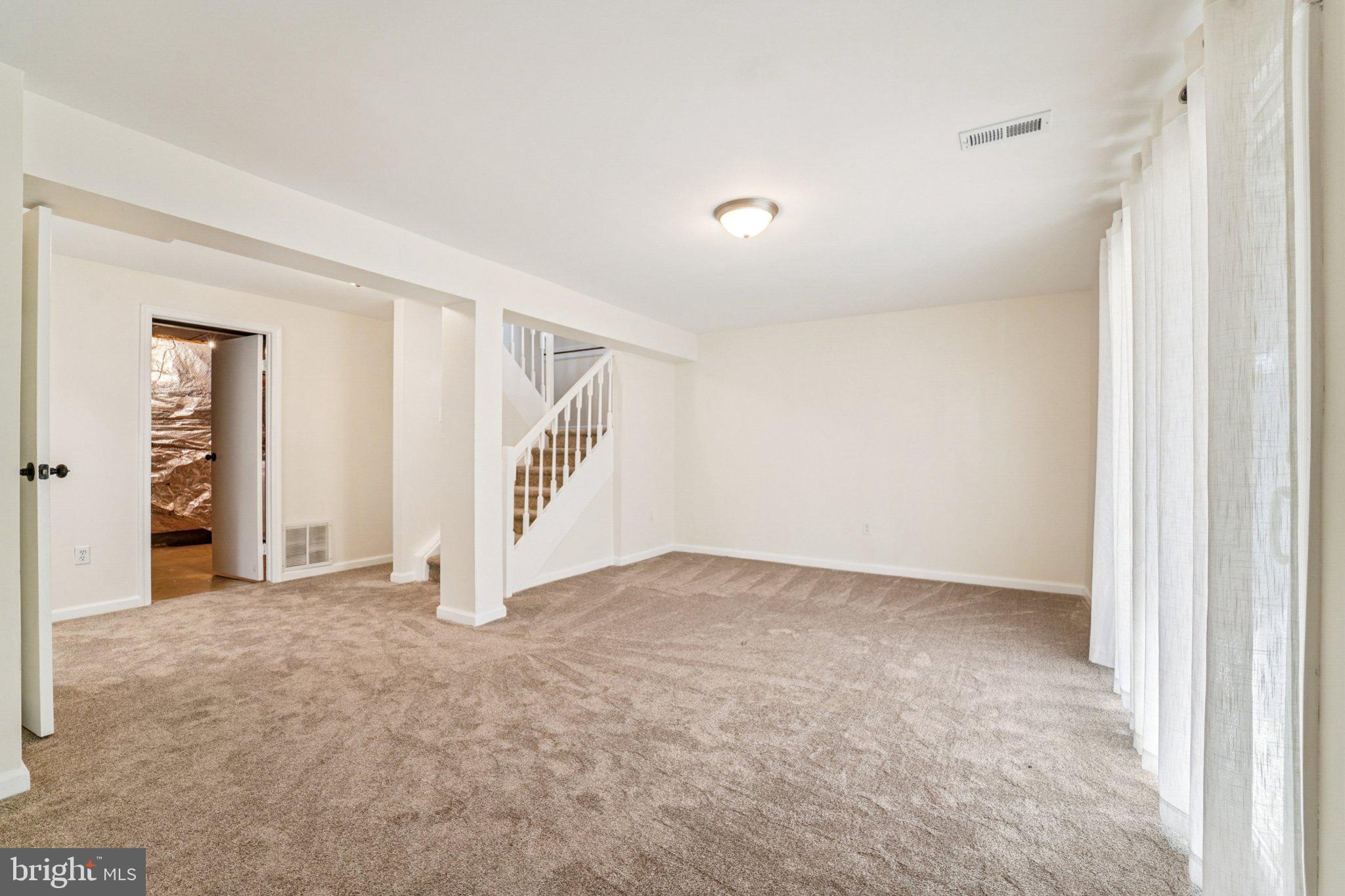 QUEEN ANNE - Residential