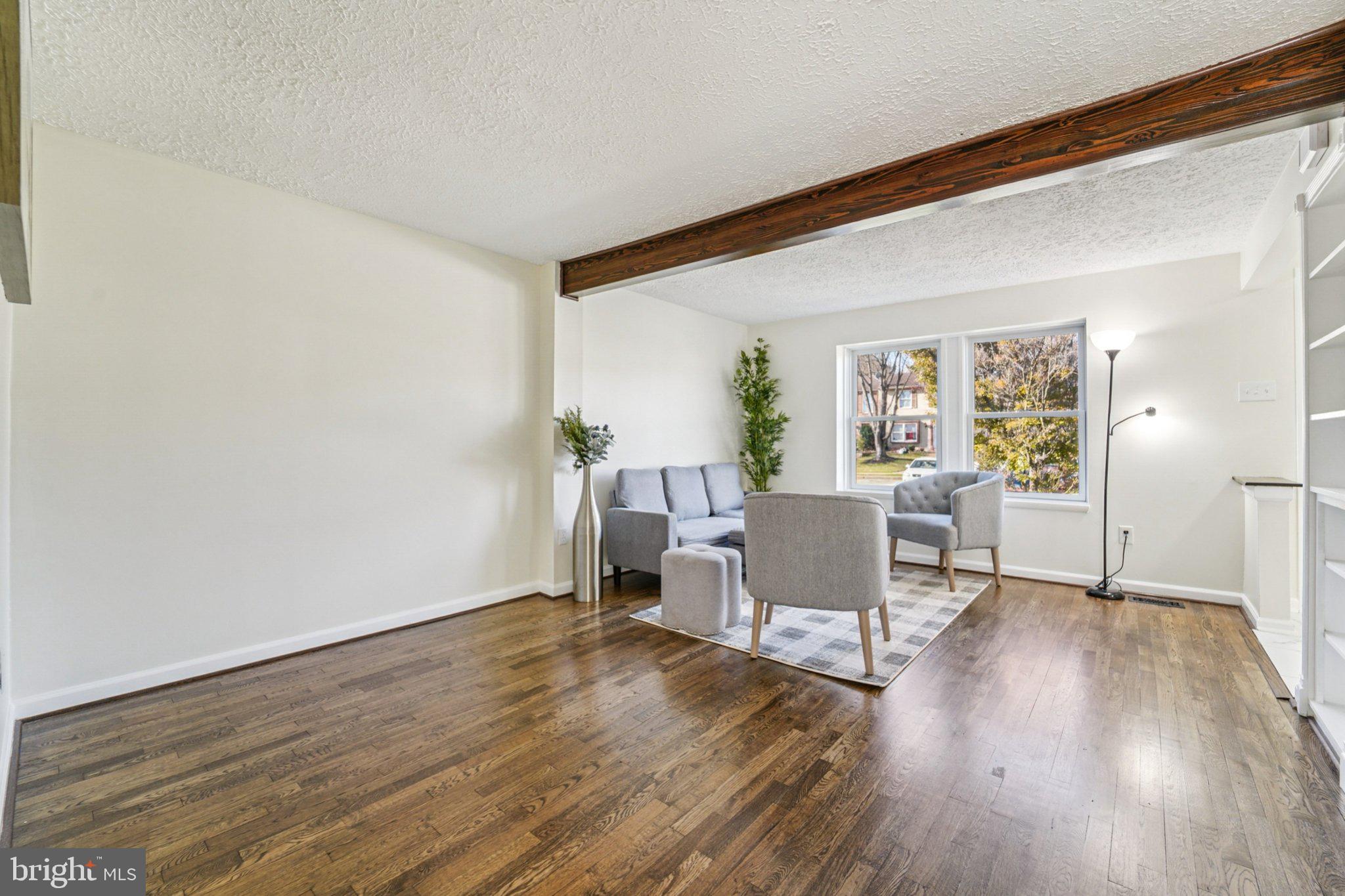 QUEEN ANNE - Residential