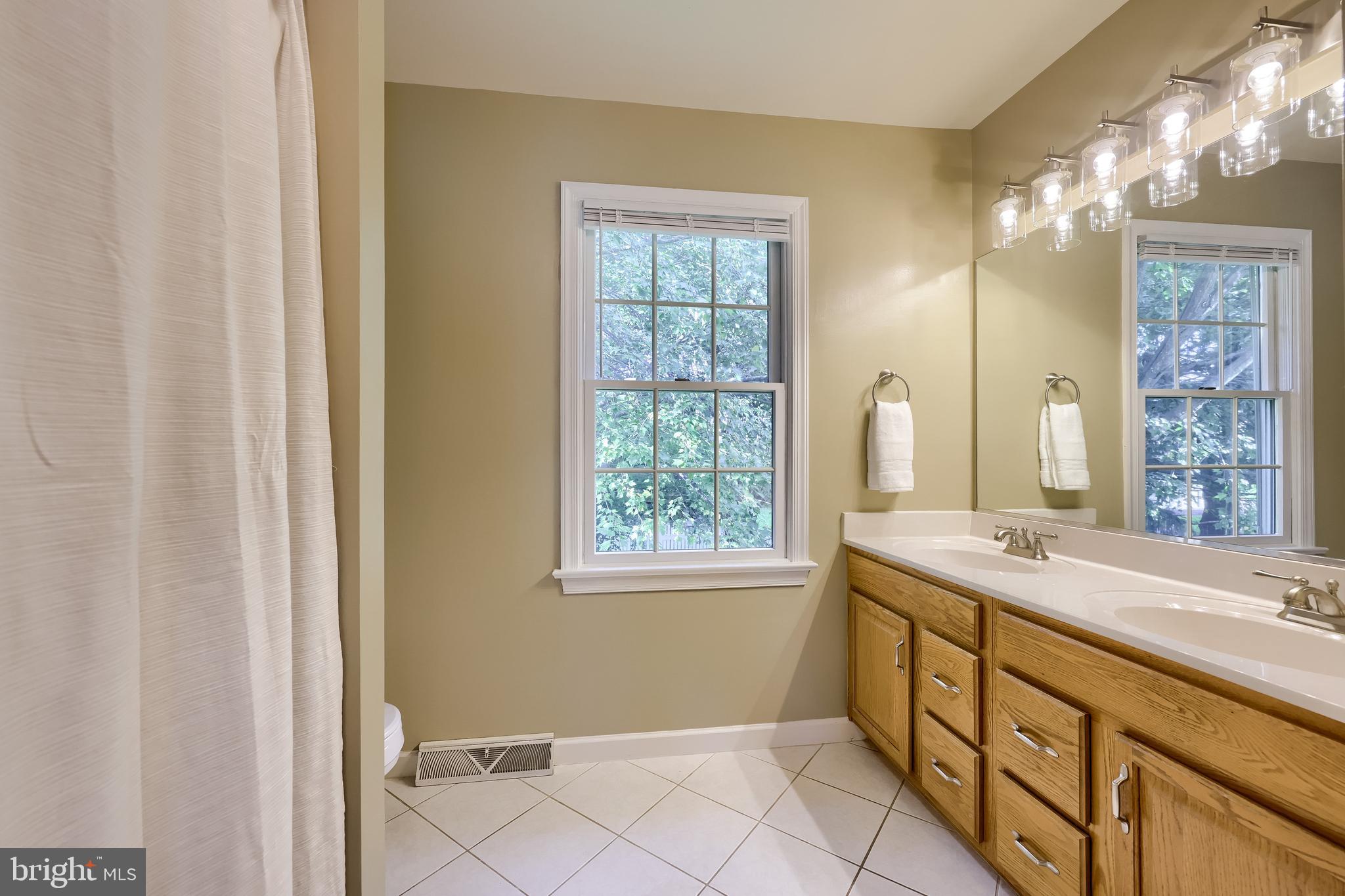 WOODS EDGE - Residential