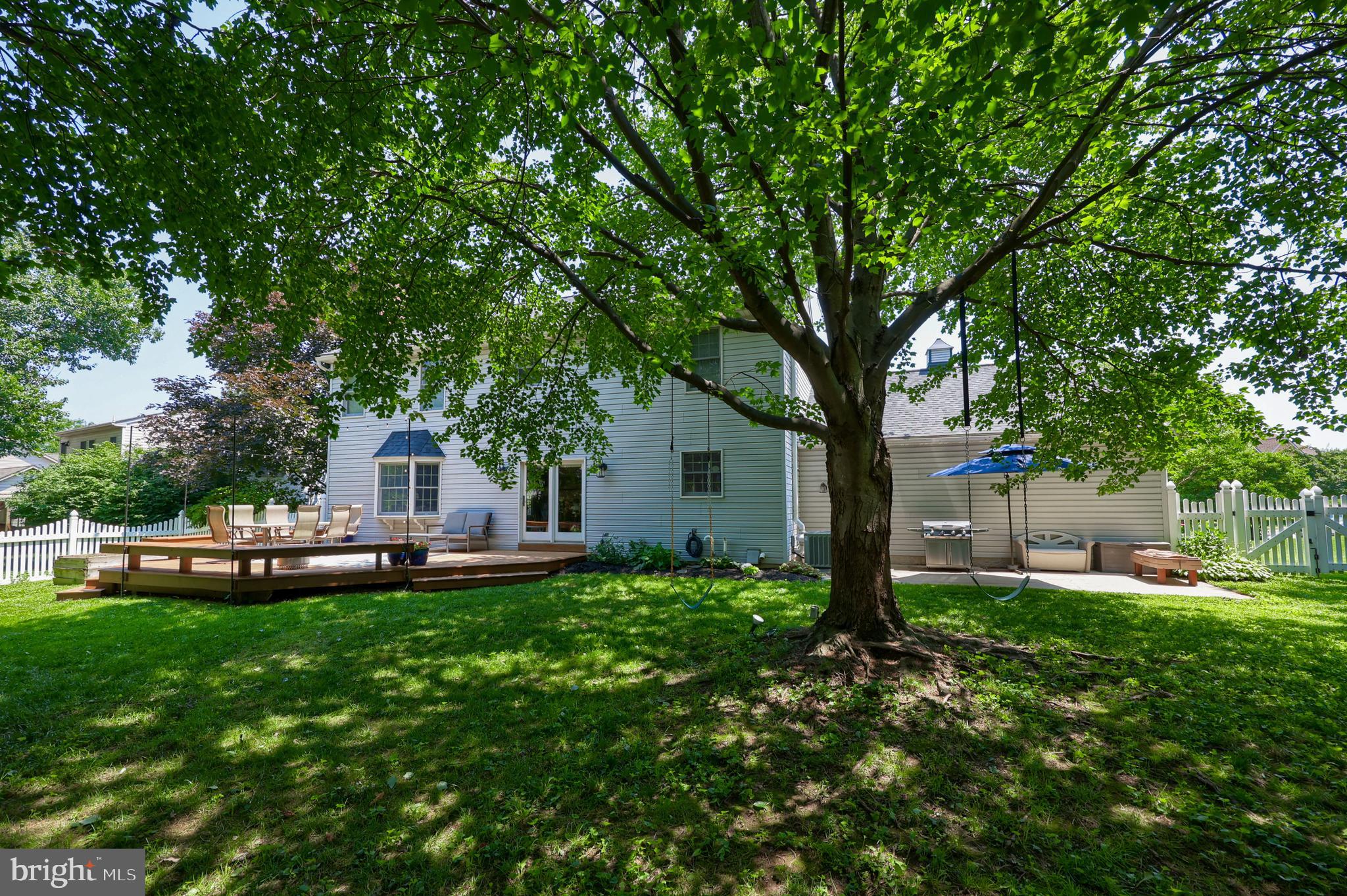 WOODS EDGE - Residential