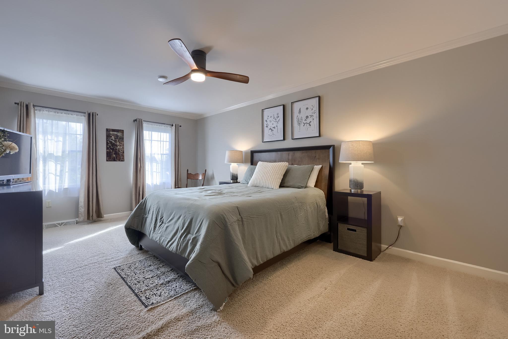 WOODS EDGE - Residential