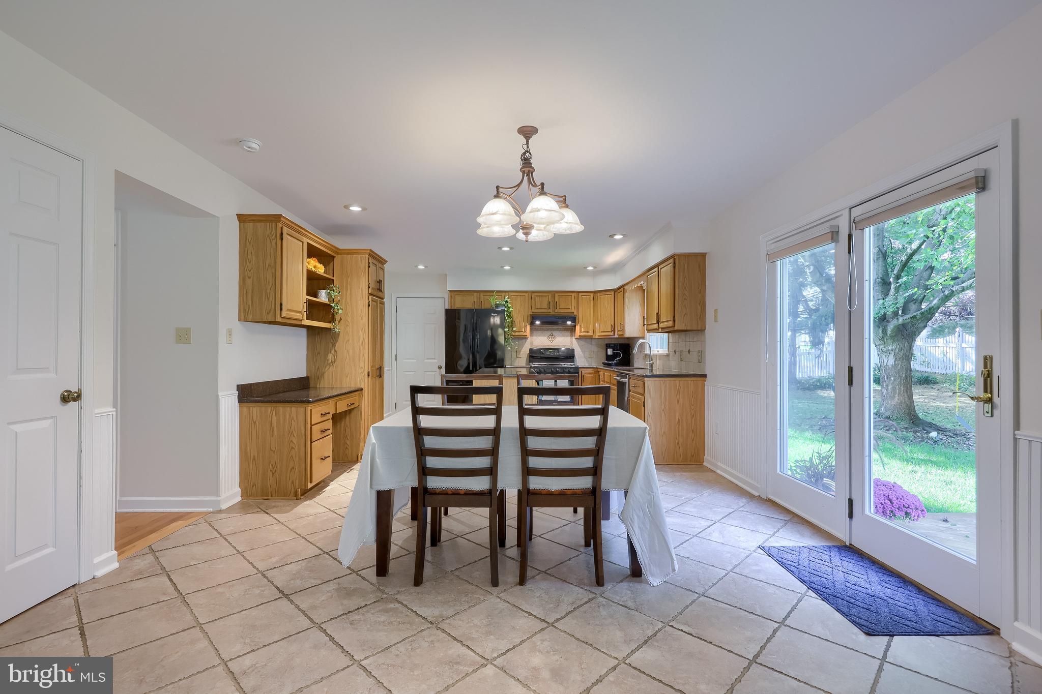 WOODS EDGE - Residential