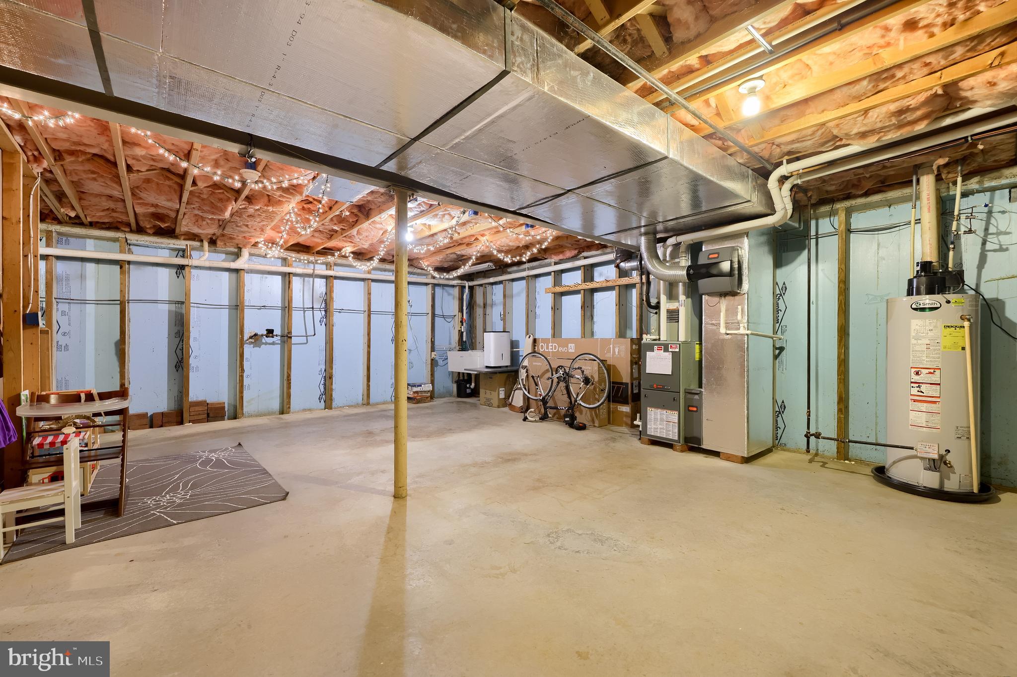 WOODS EDGE - Residential