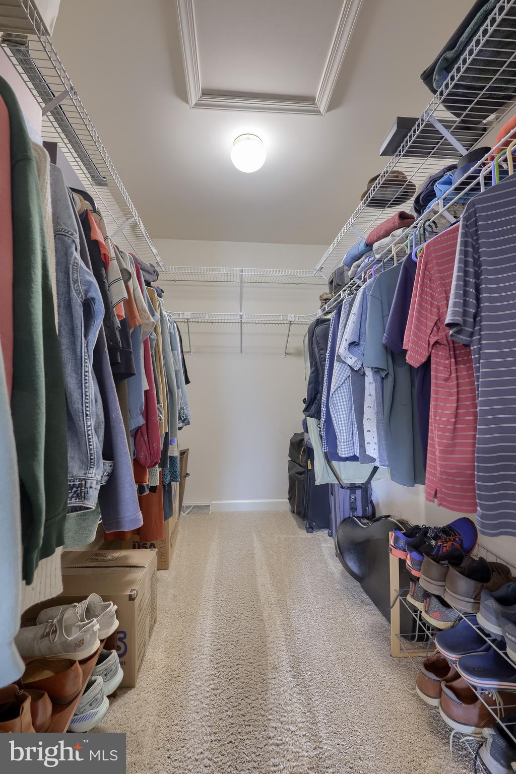 WOODS EDGE - Residential