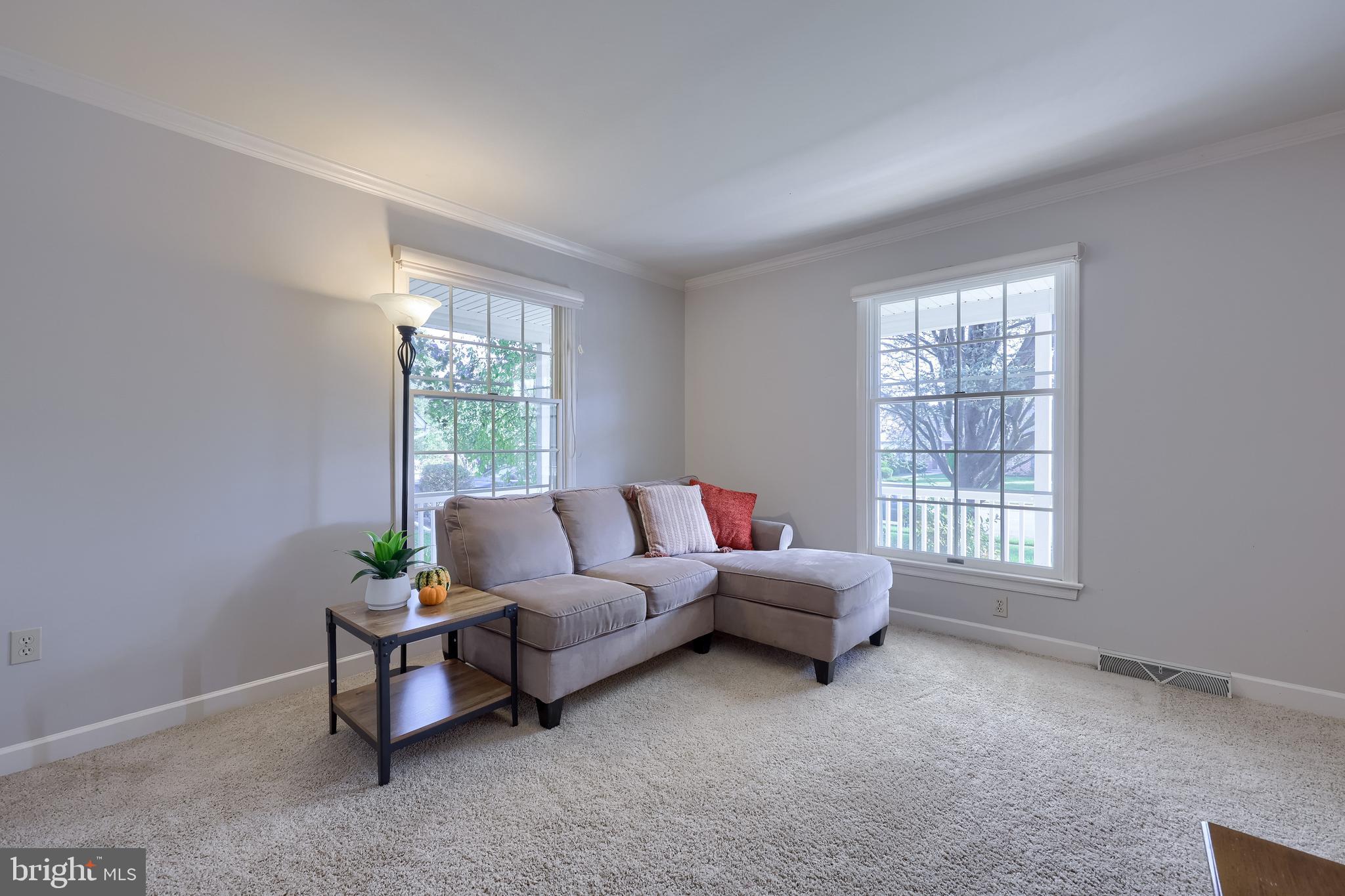 WOODS EDGE - Residential