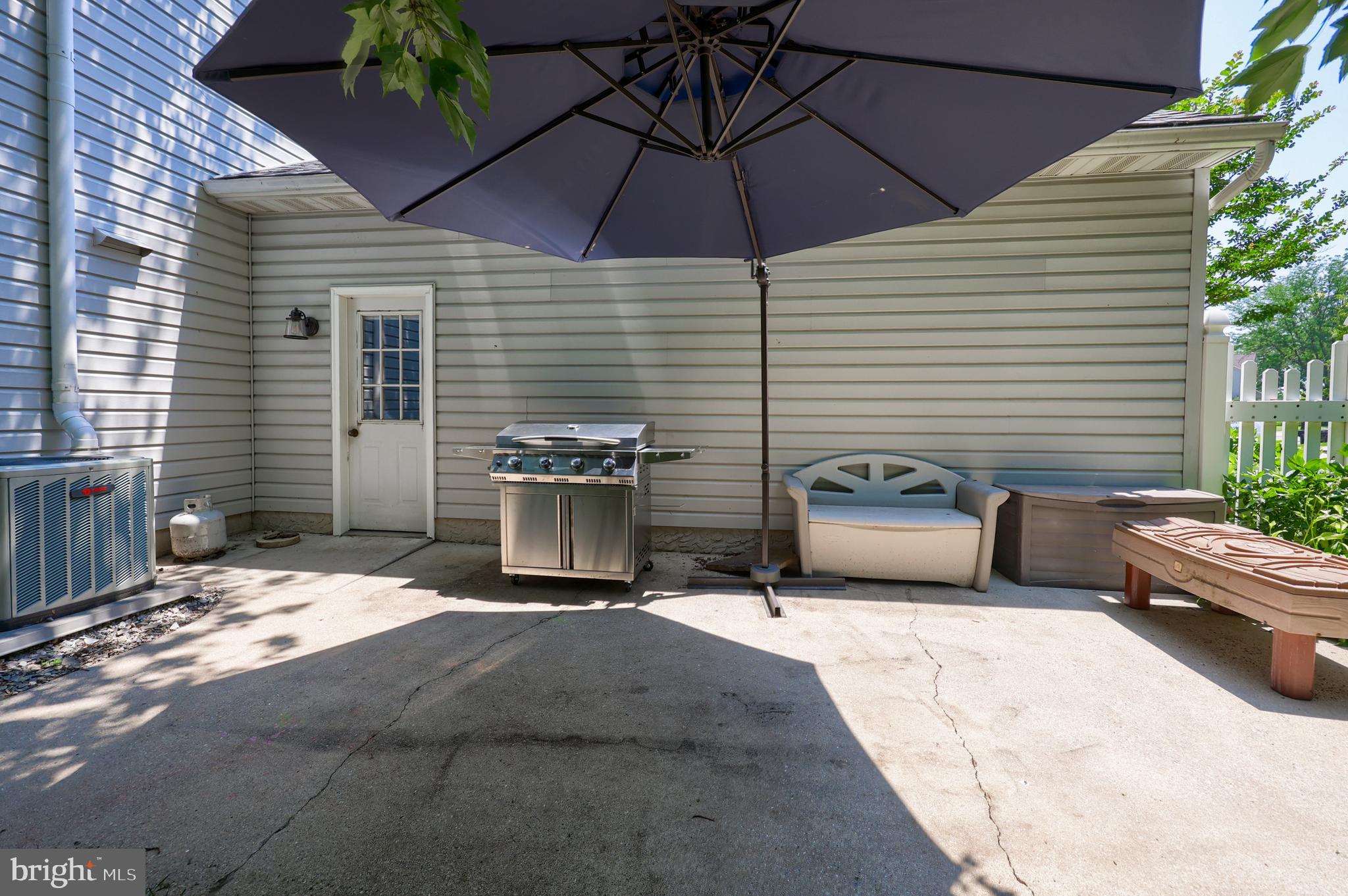 WOODS EDGE - Residential