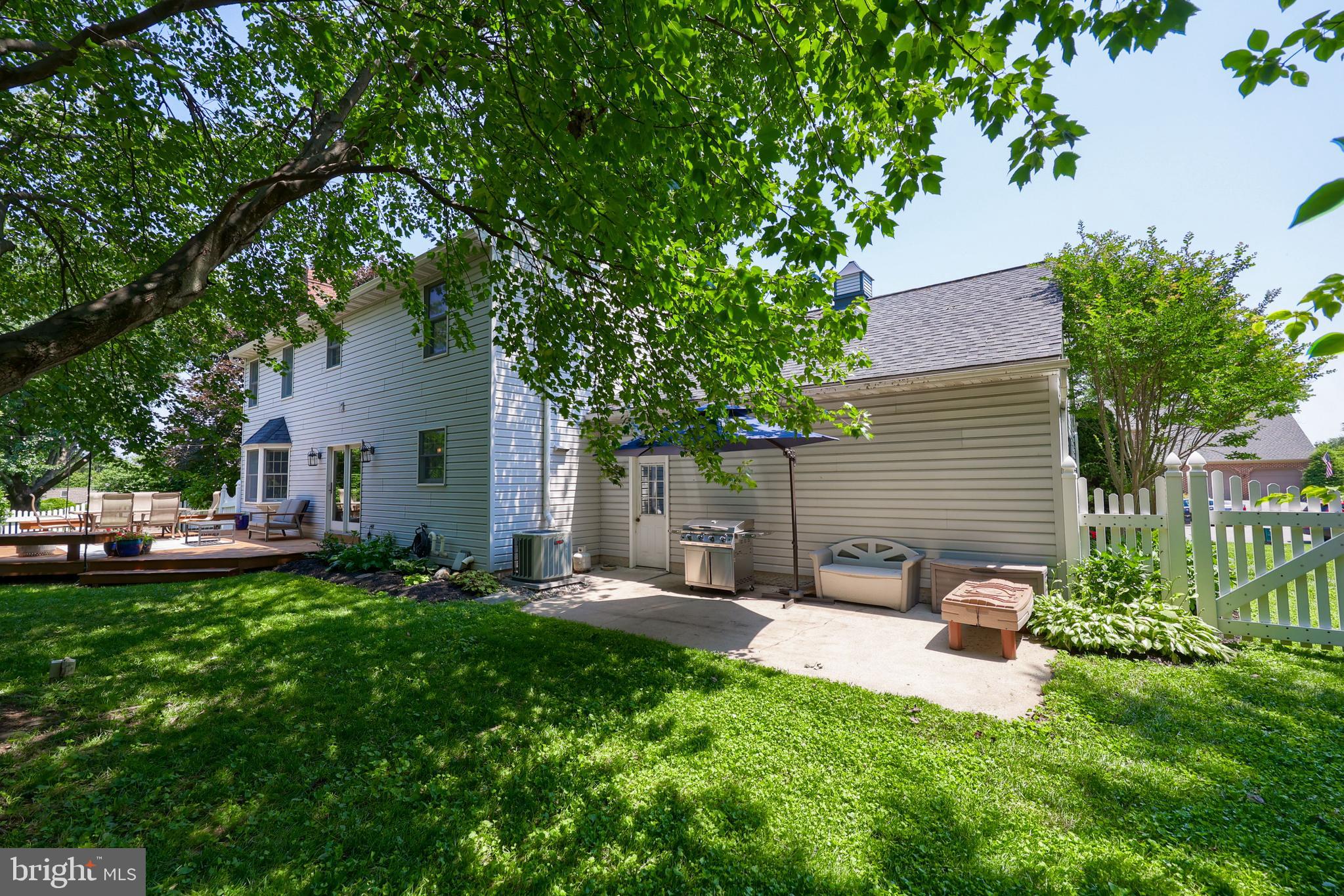 WOODS EDGE - Residential