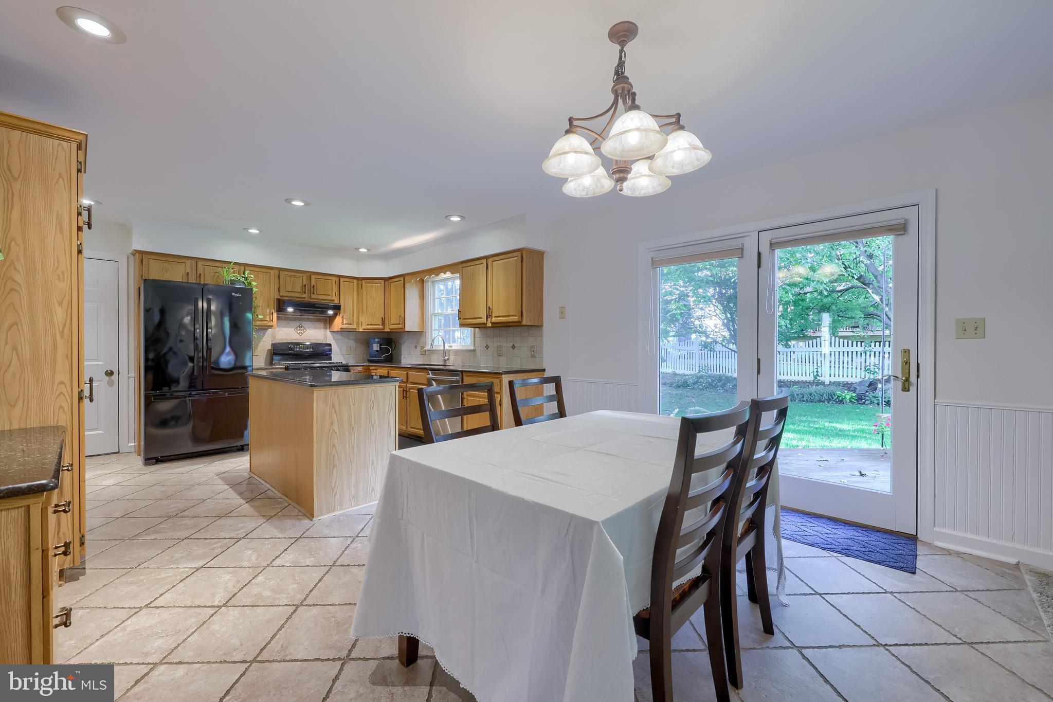 WOODS EDGE - Residential