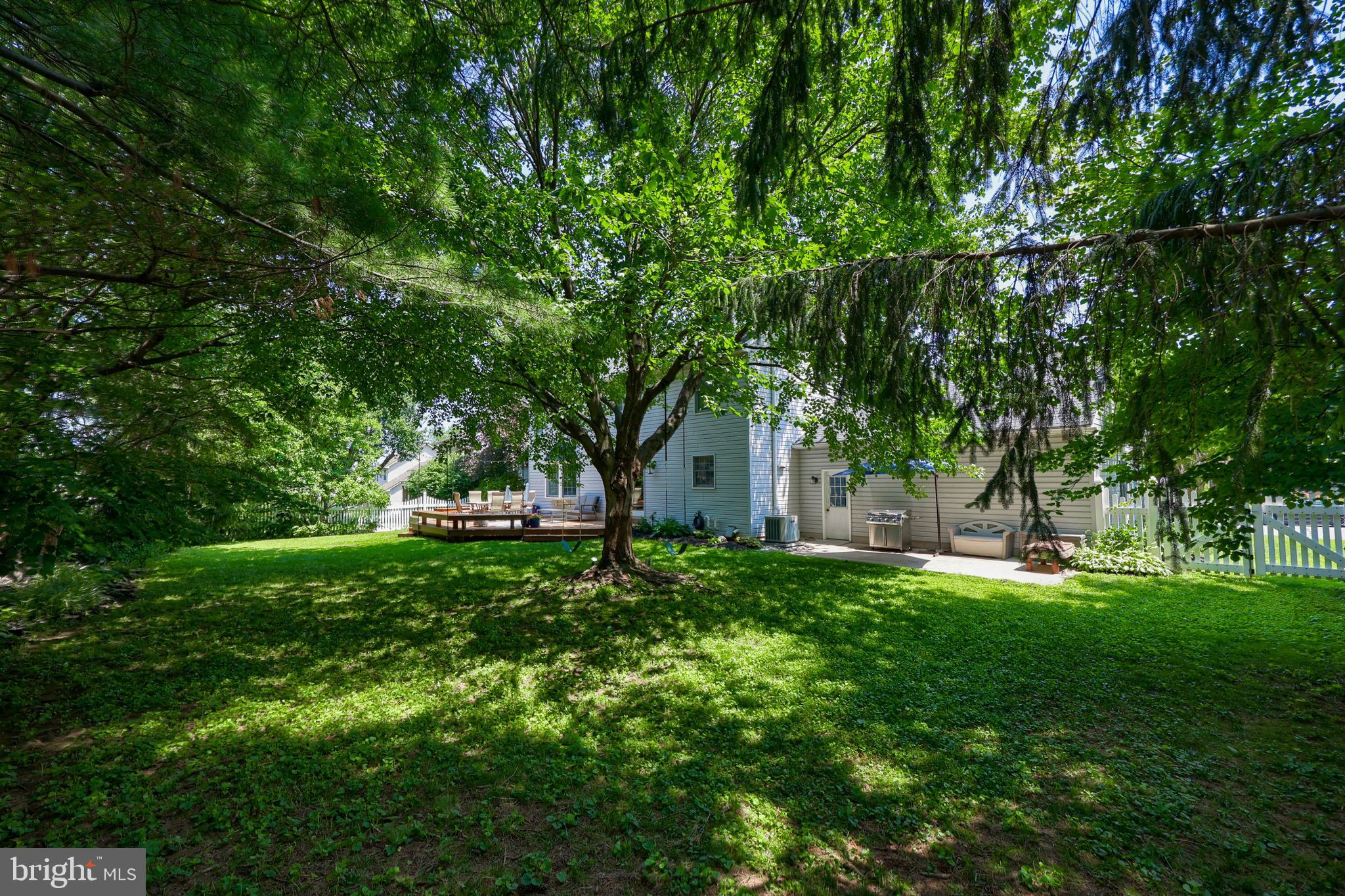 WOODS EDGE - Residential