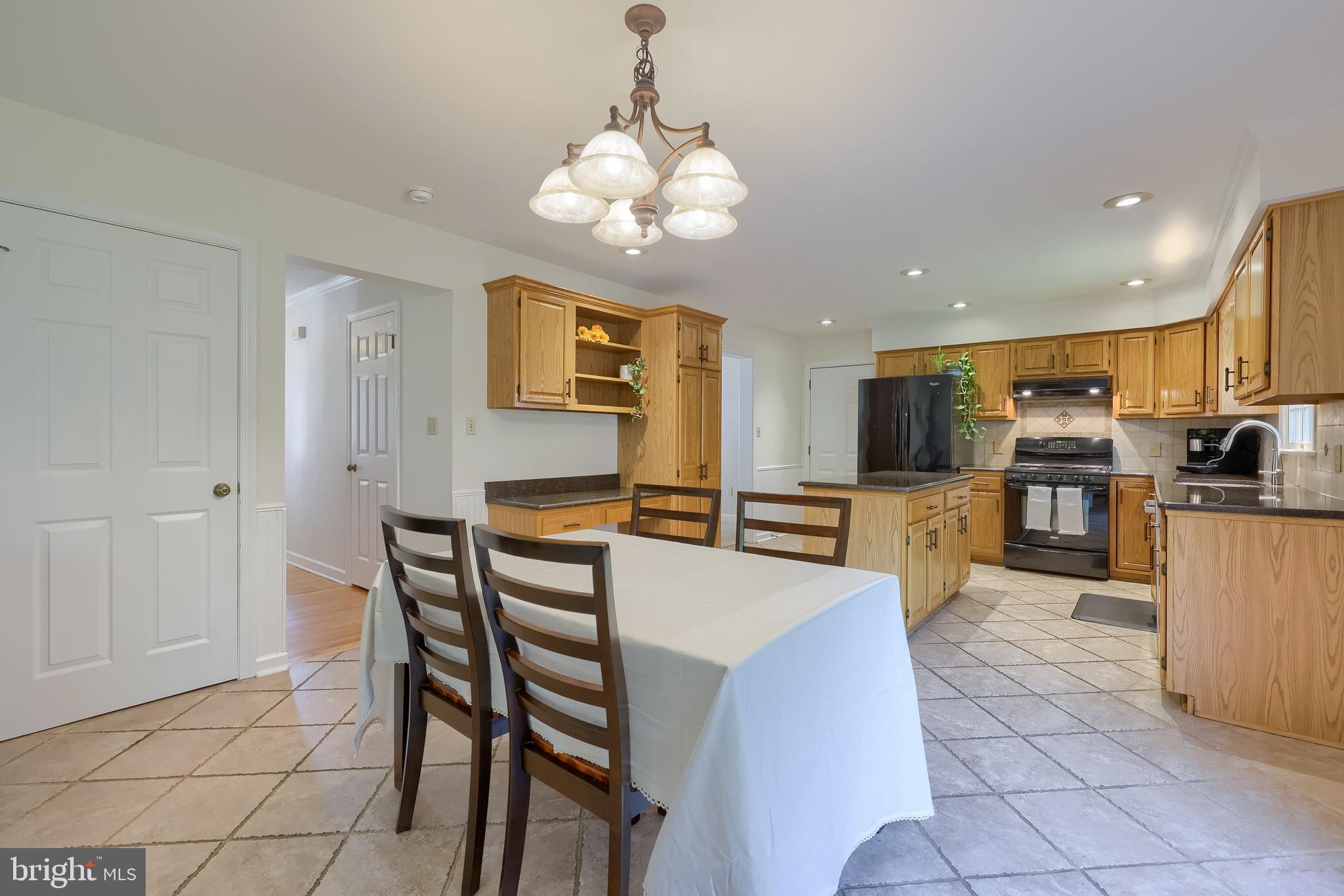 WOODS EDGE - Residential