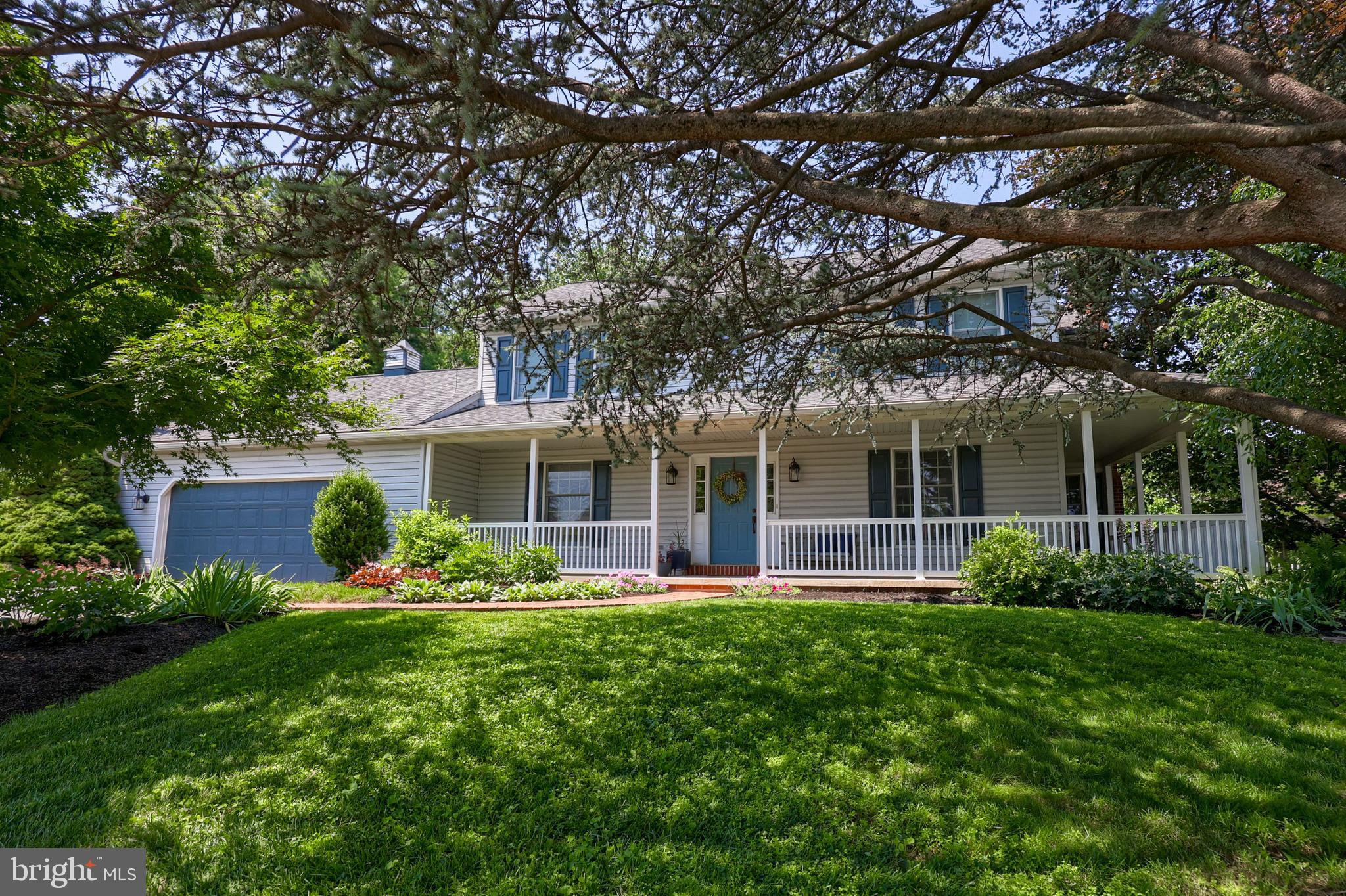 WOODS EDGE - Residential