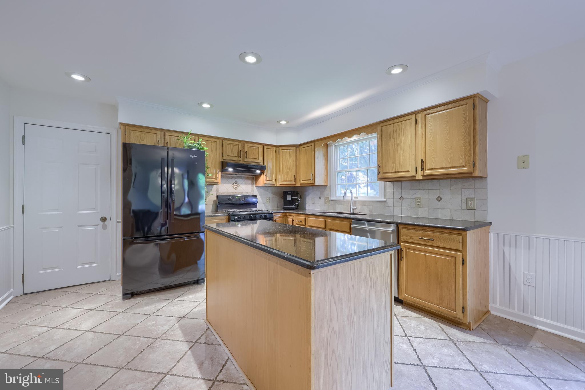 WOODS EDGE - Residential