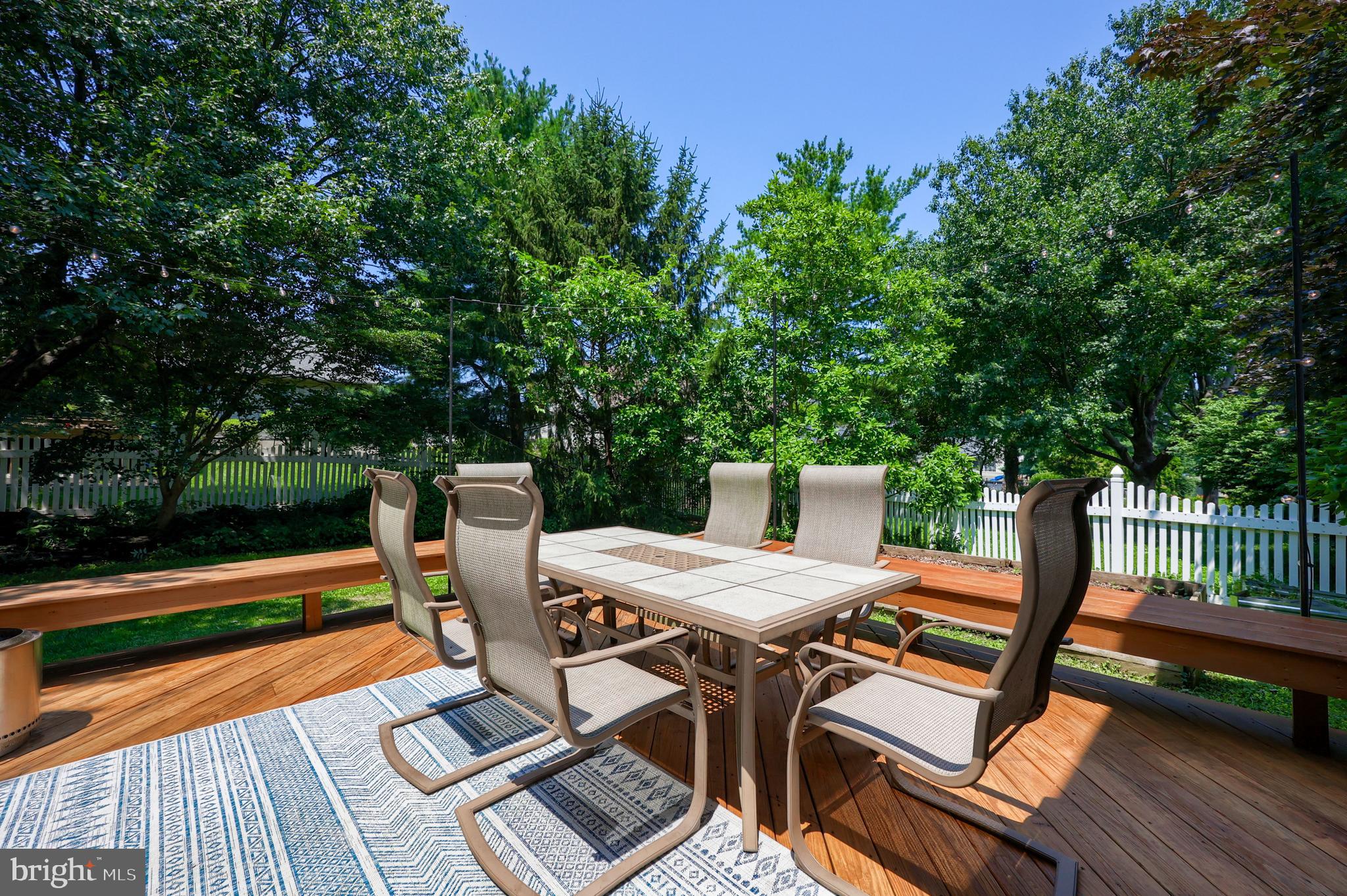 WOODS EDGE - Residential