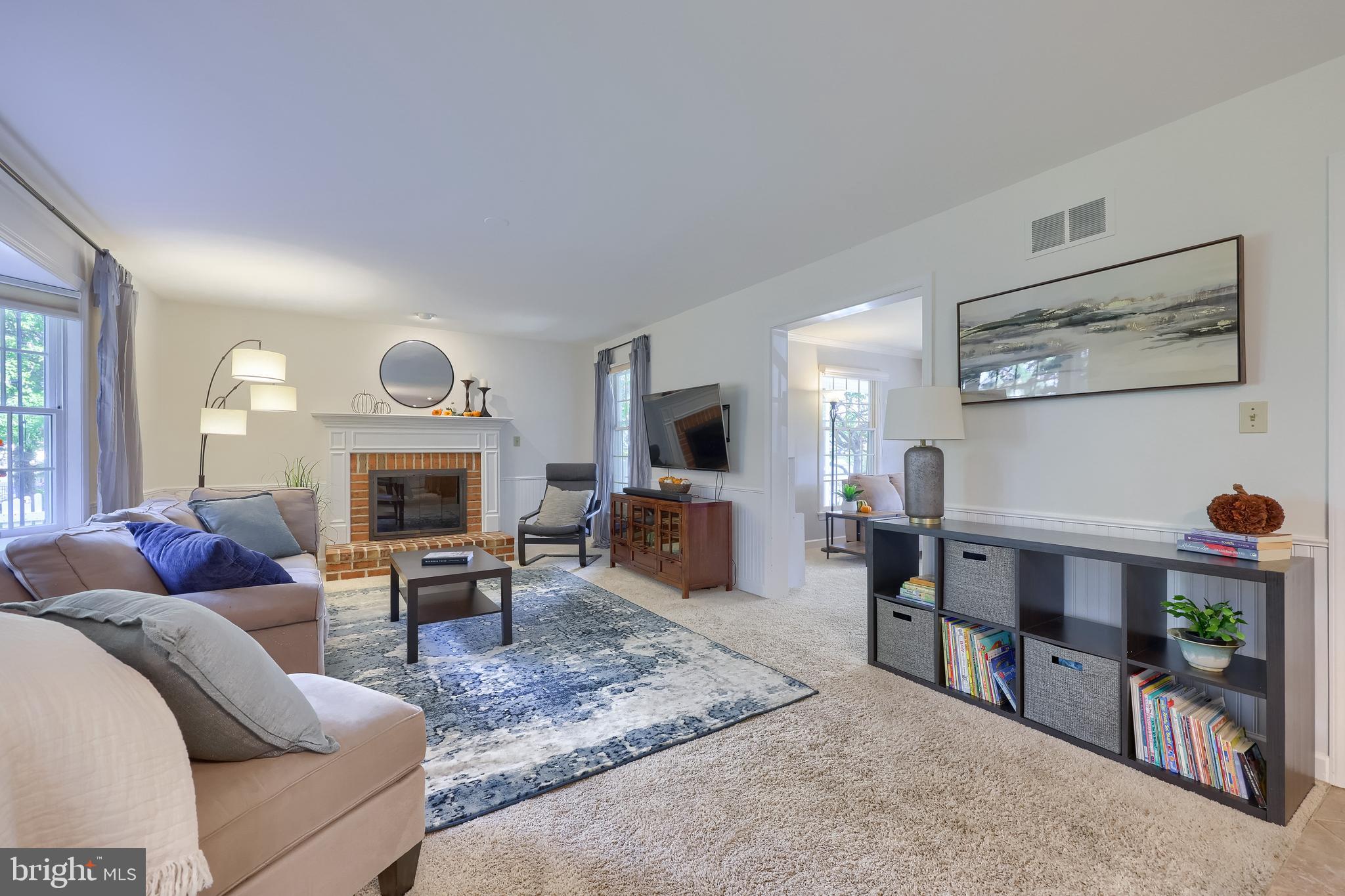 WOODS EDGE - Residential