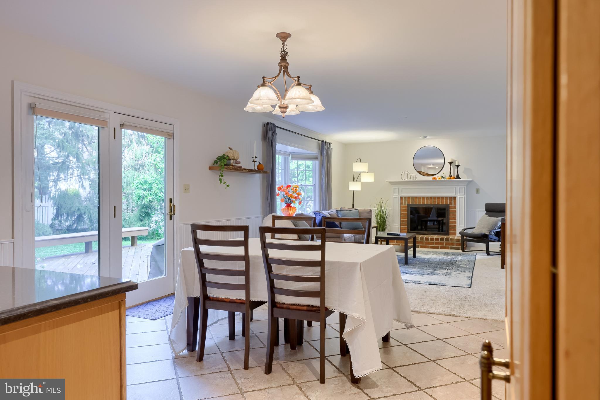 WOODS EDGE - Residential