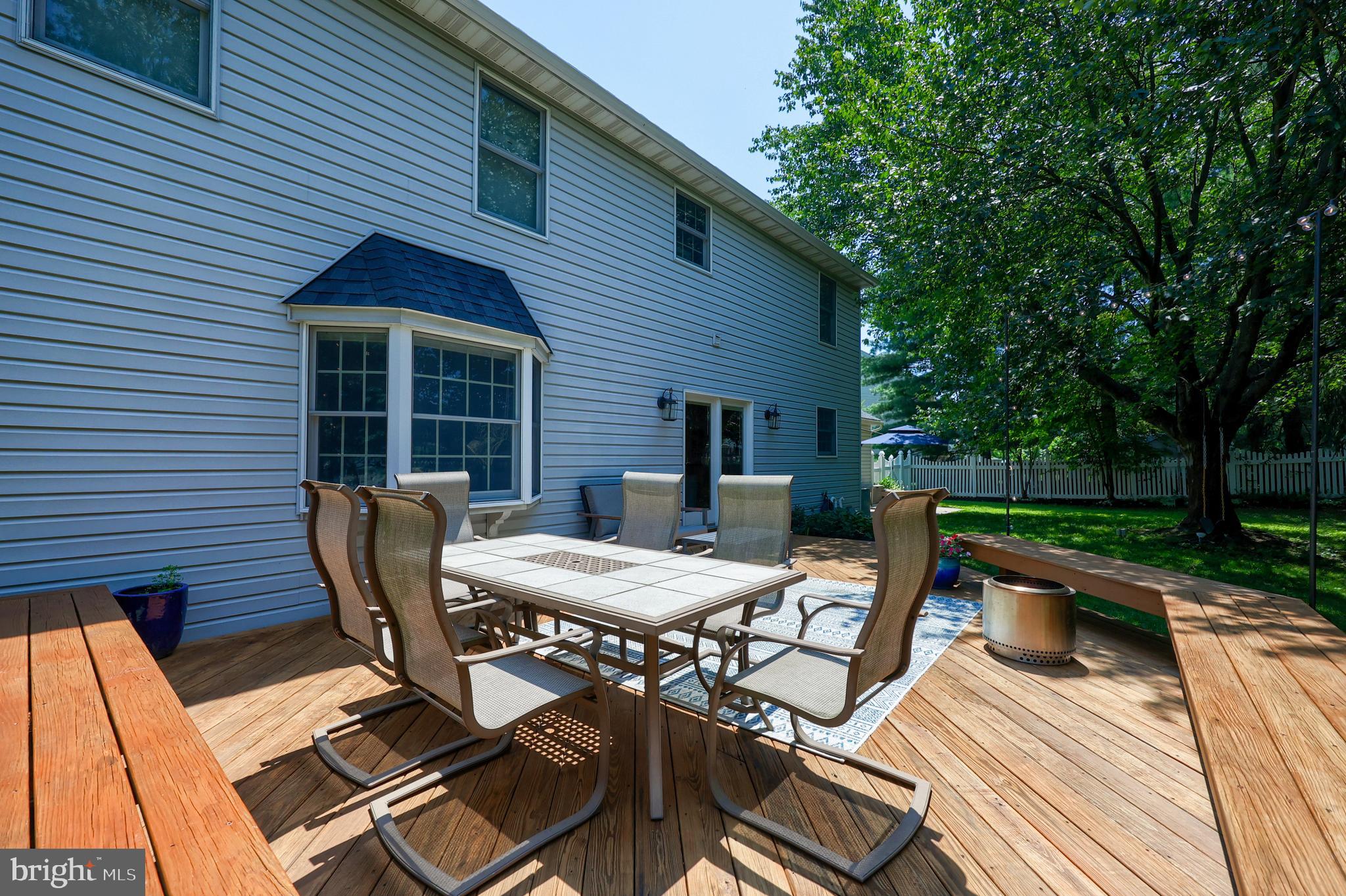 WOODS EDGE - Residential